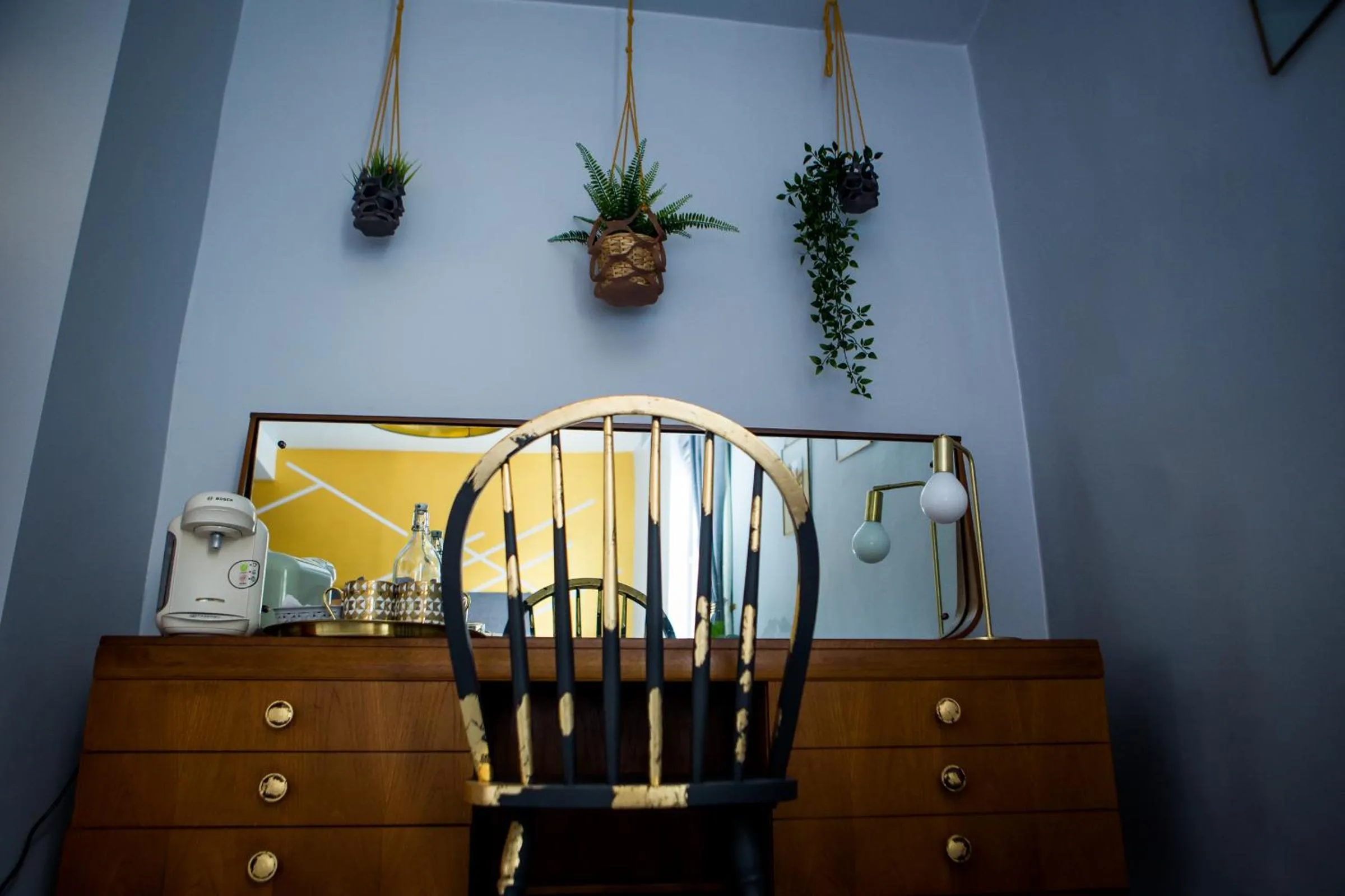 Bedroom in The Golden Lion Inn