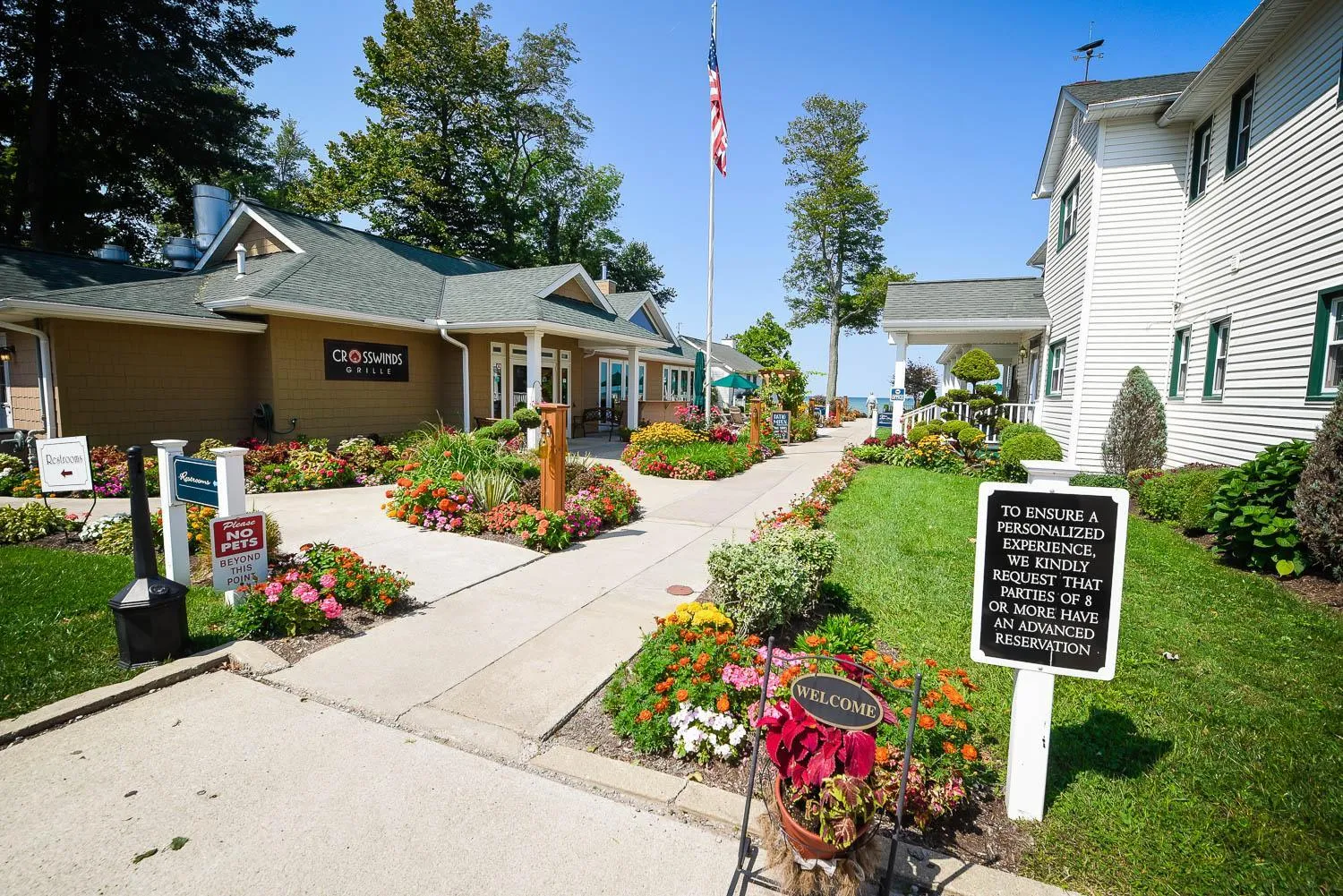 Facade/entrance in The Lakehouse Inn Geneva