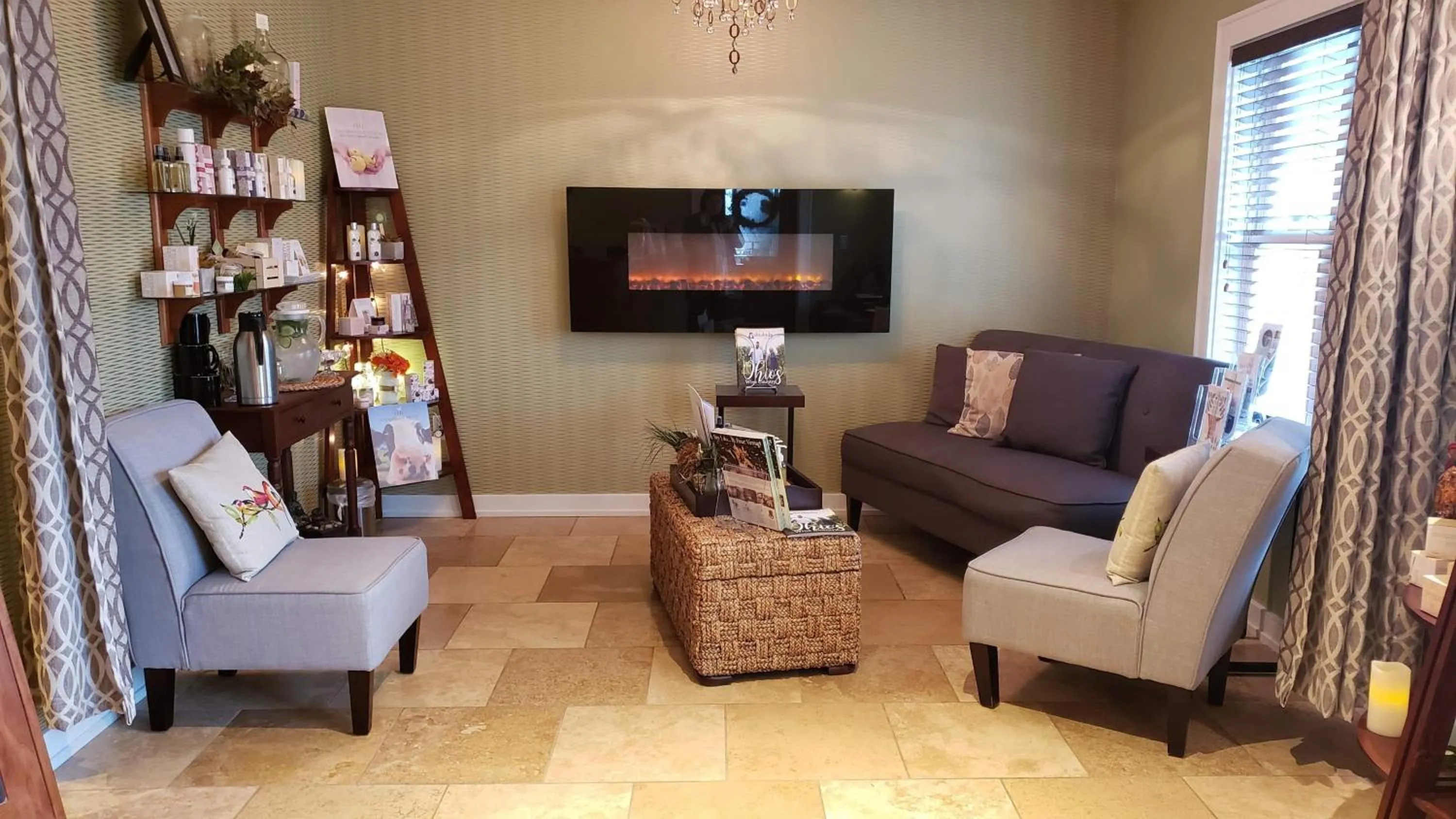 Lobby or reception in The Lakehouse Inn Geneva