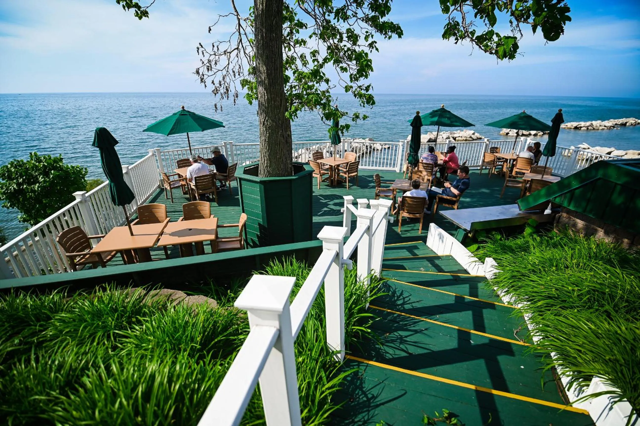 Patio in The Lakehouse Inn Geneva