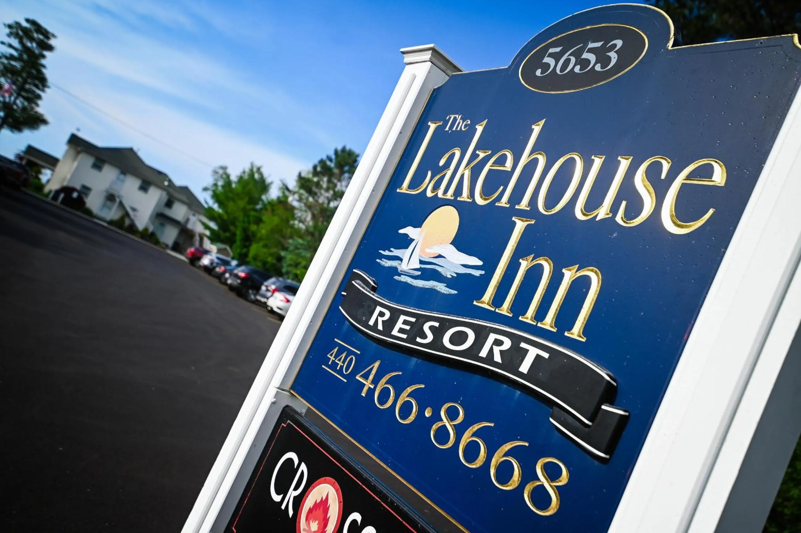 Property building in The Lakehouse Inn Geneva