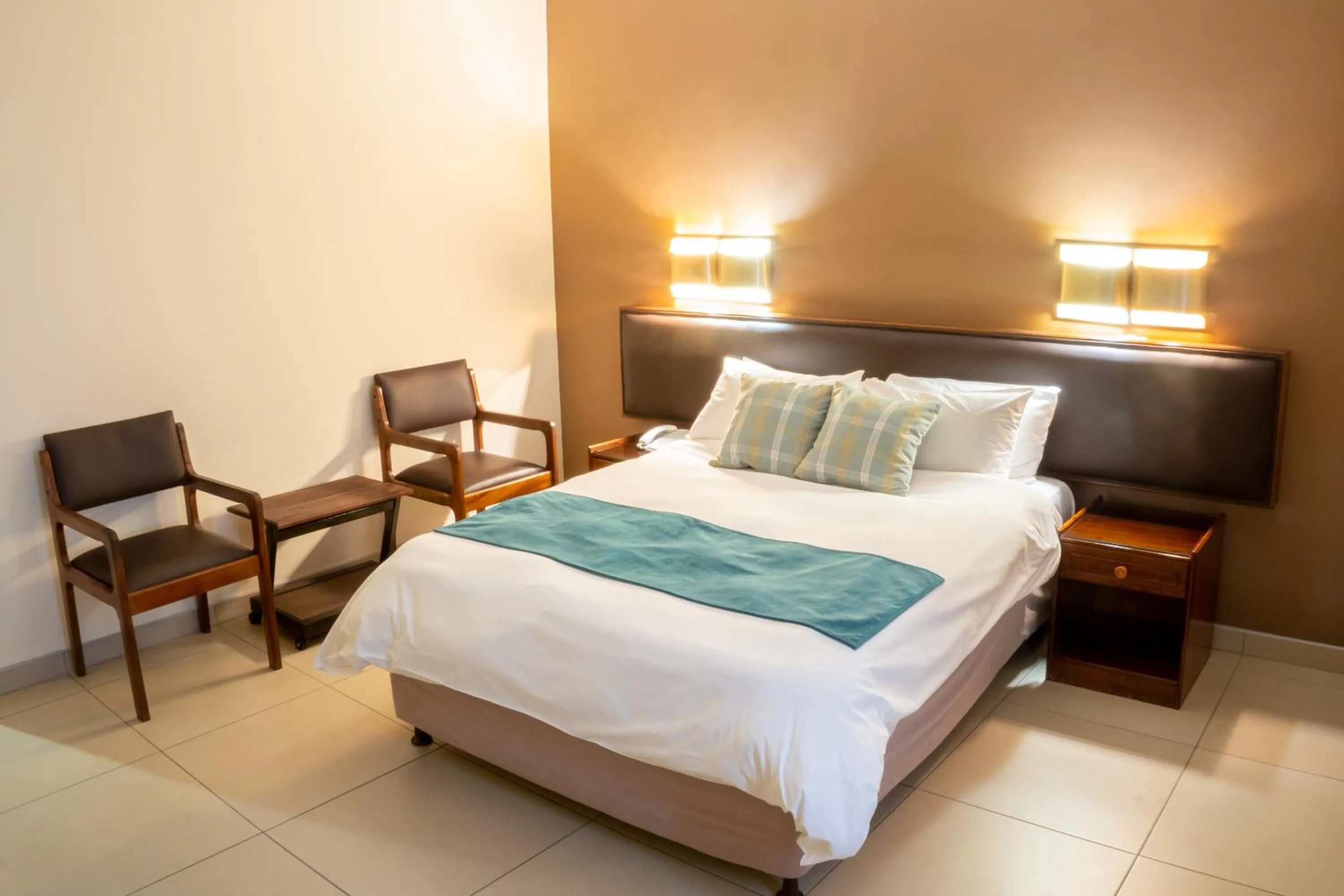 Bedroom, Bed in Elgro Hotel Potchefstroom