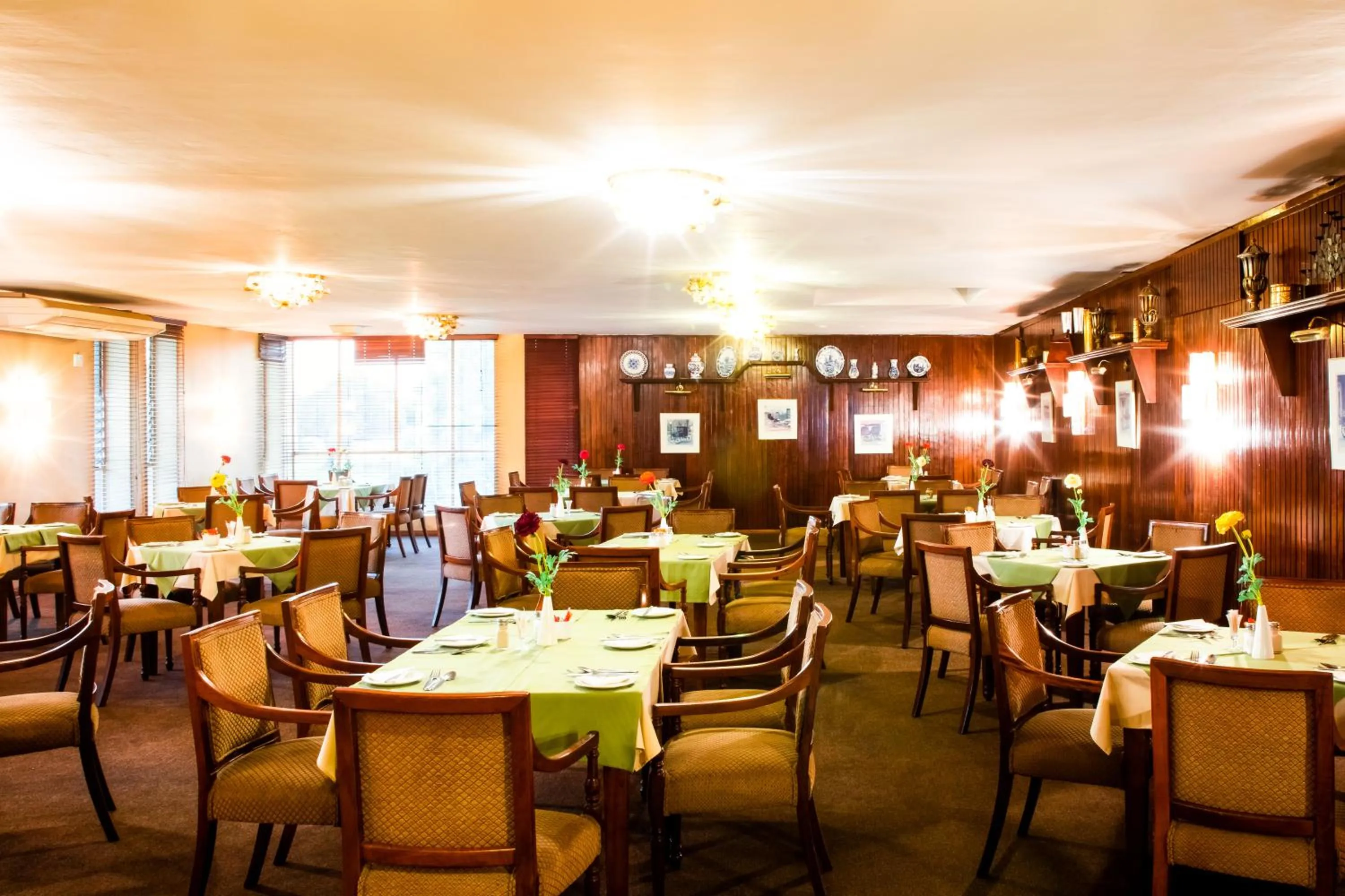 Restaurant/places to eat in Elgro Hotel Potchefstroom