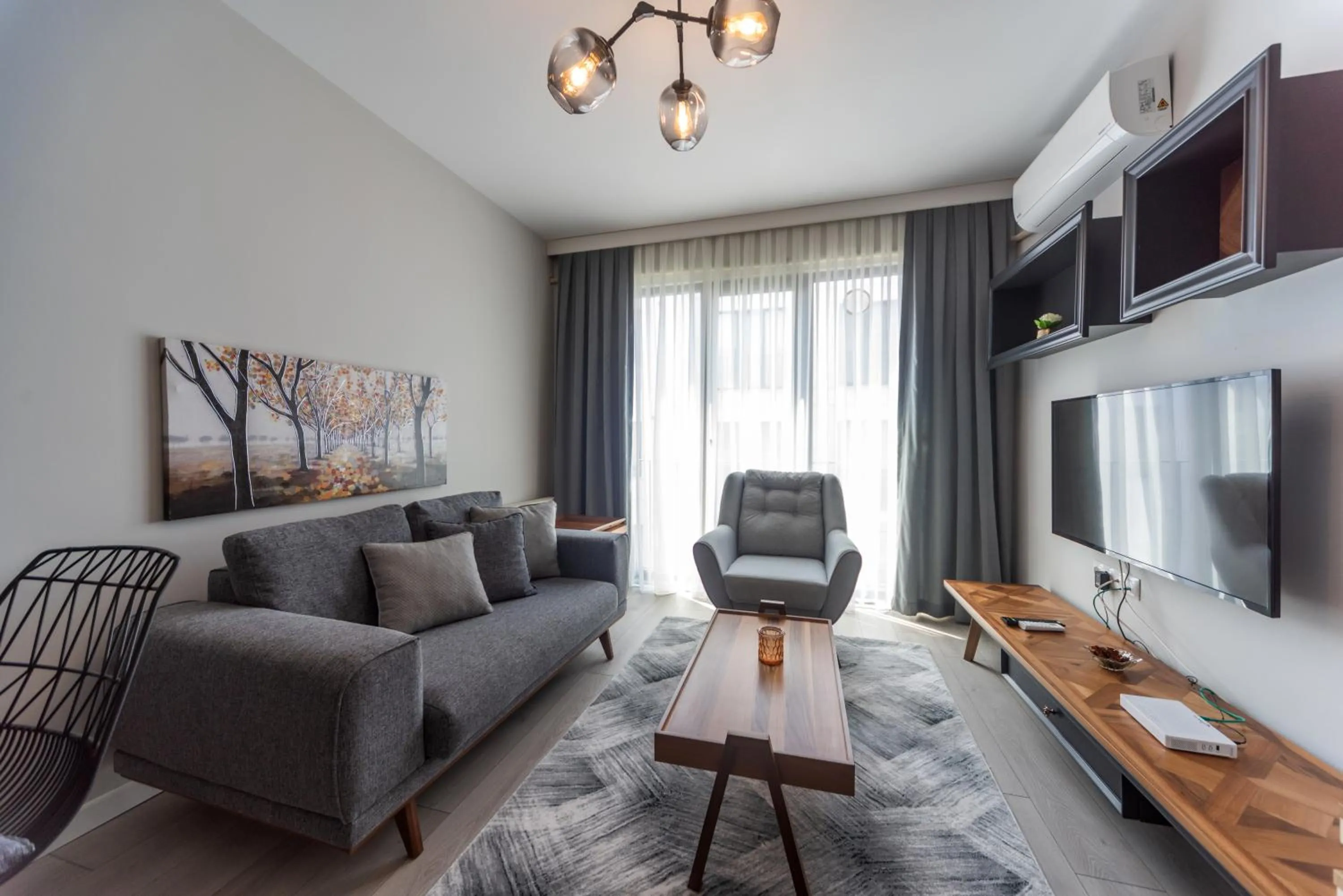 Living room in Green Hills Suites