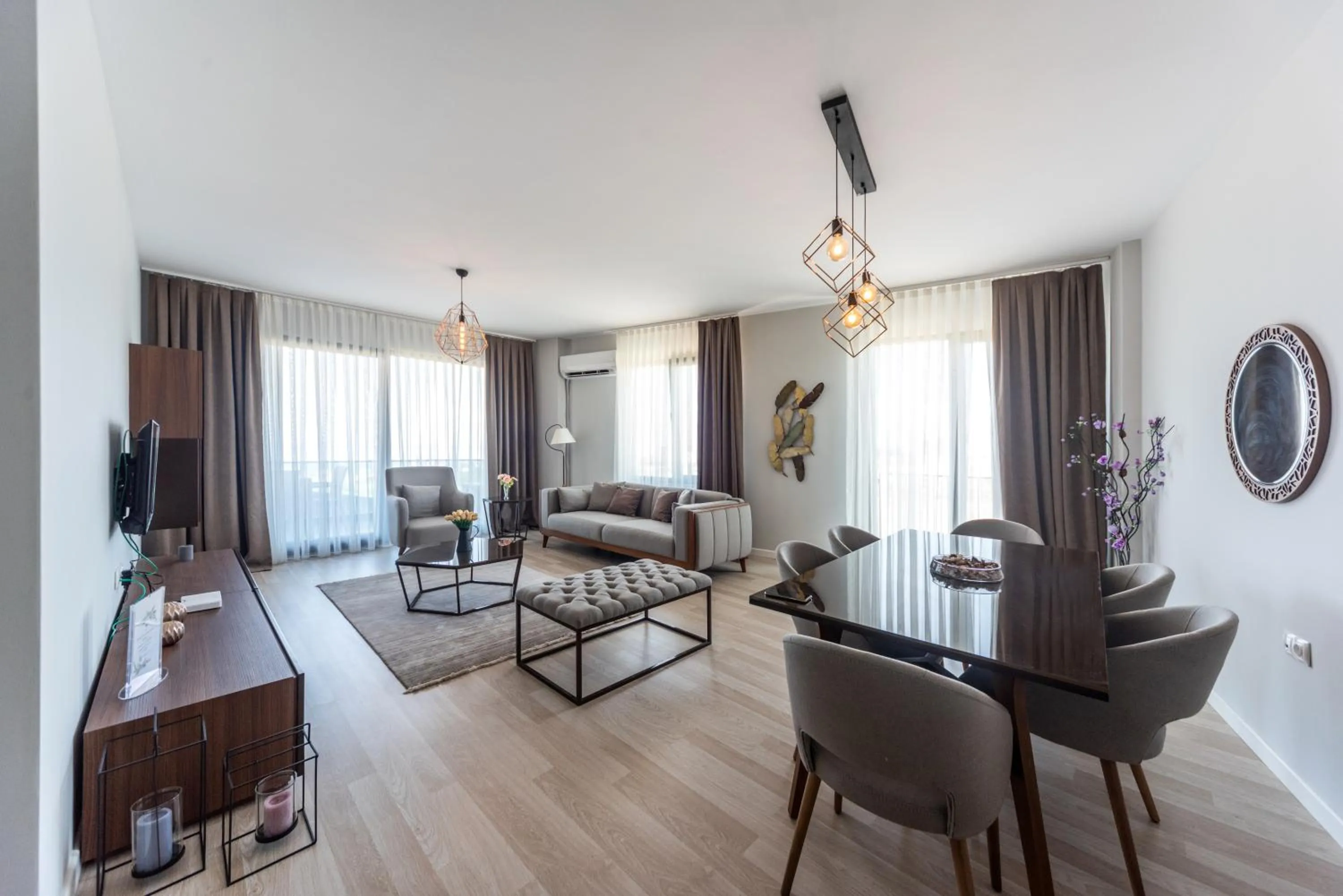 Living room in Green Hills Suites