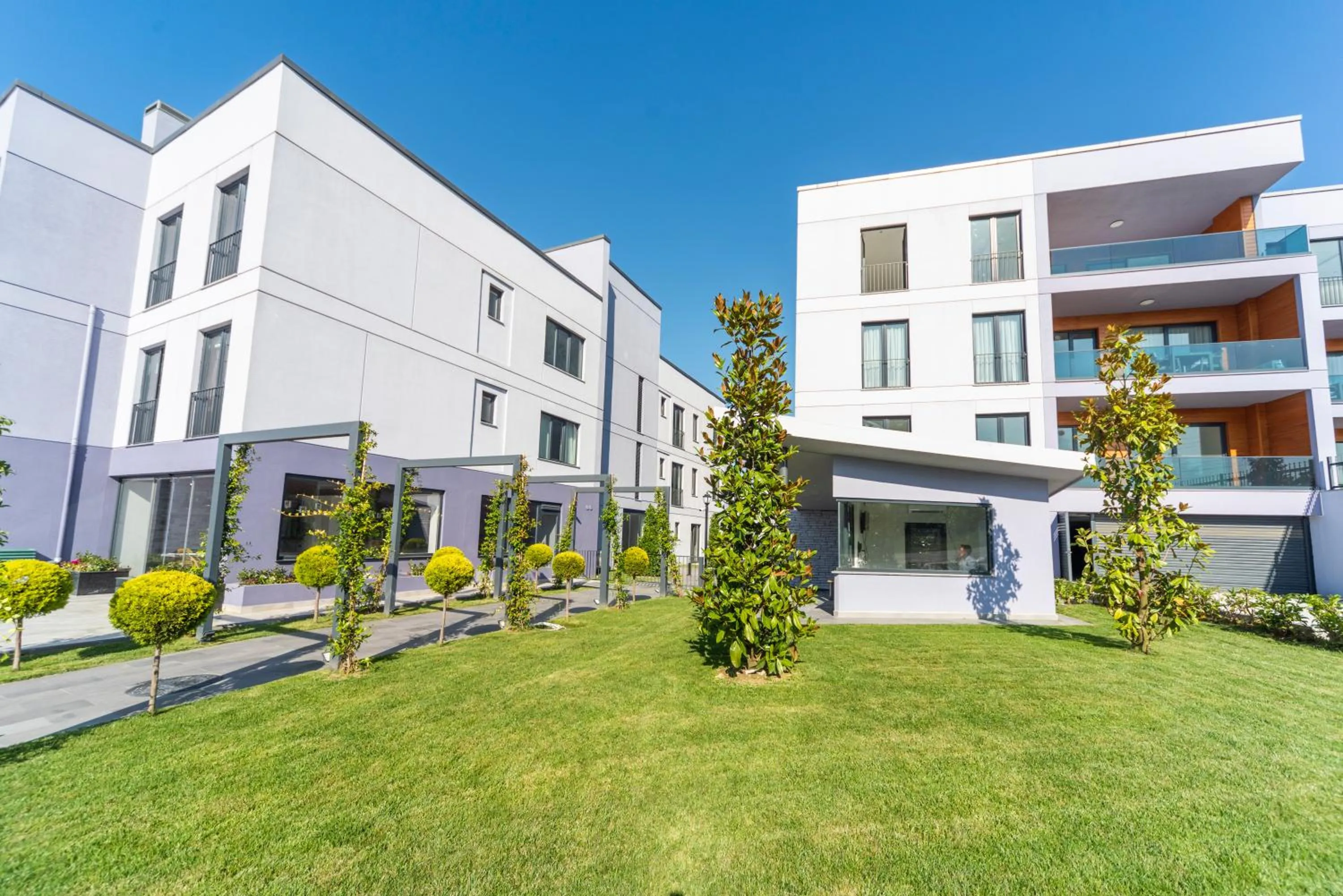 Property building in Green Hills Suites