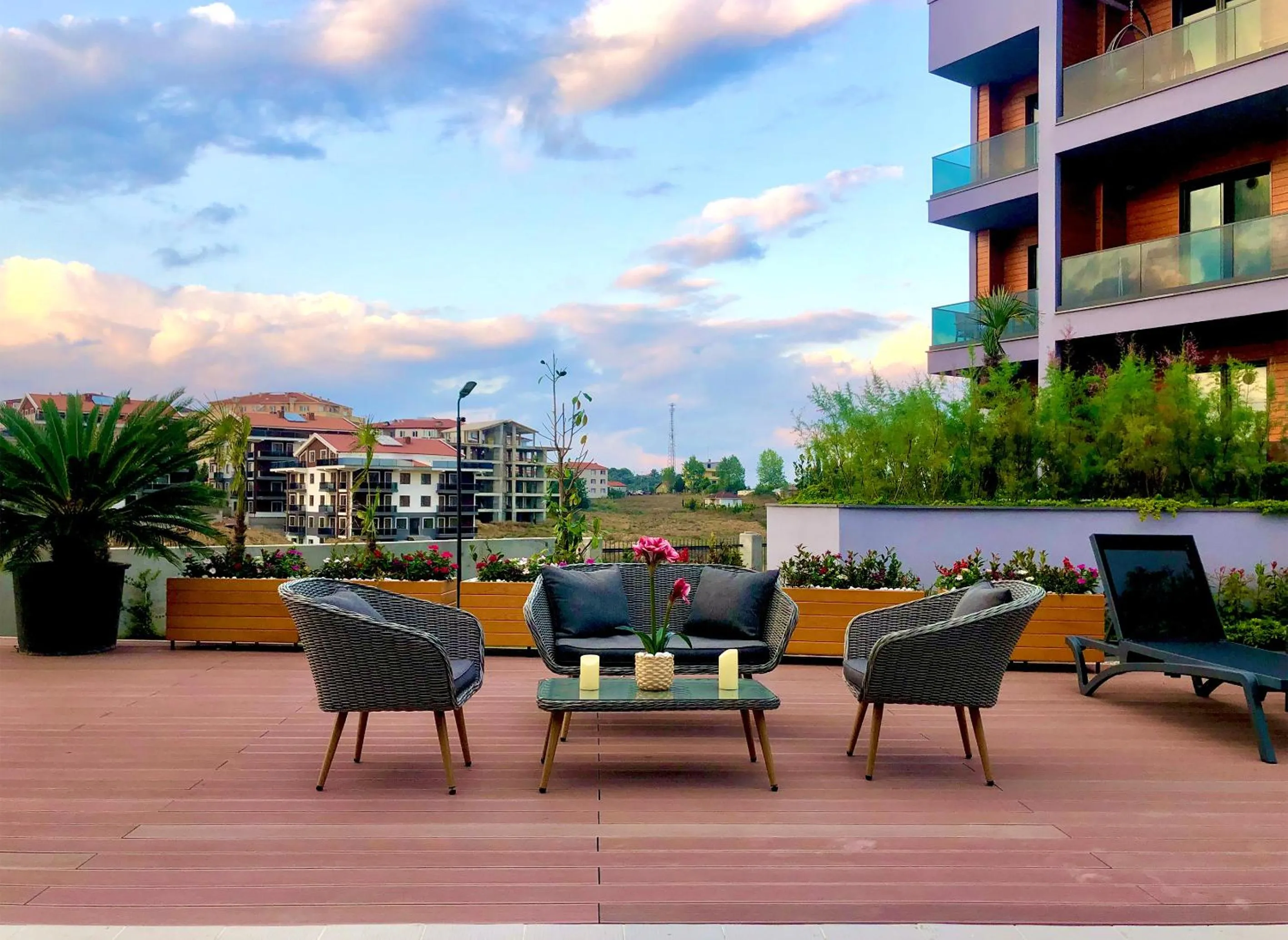 Garden view in Green Hills Suites