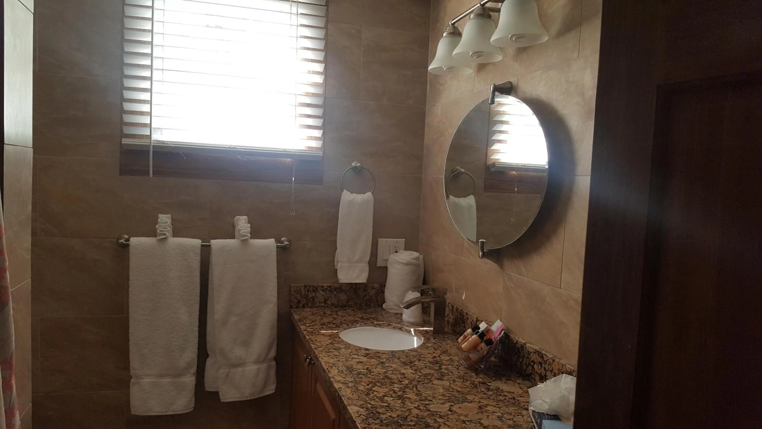 Courtney's Place Historic Cottages & Inns