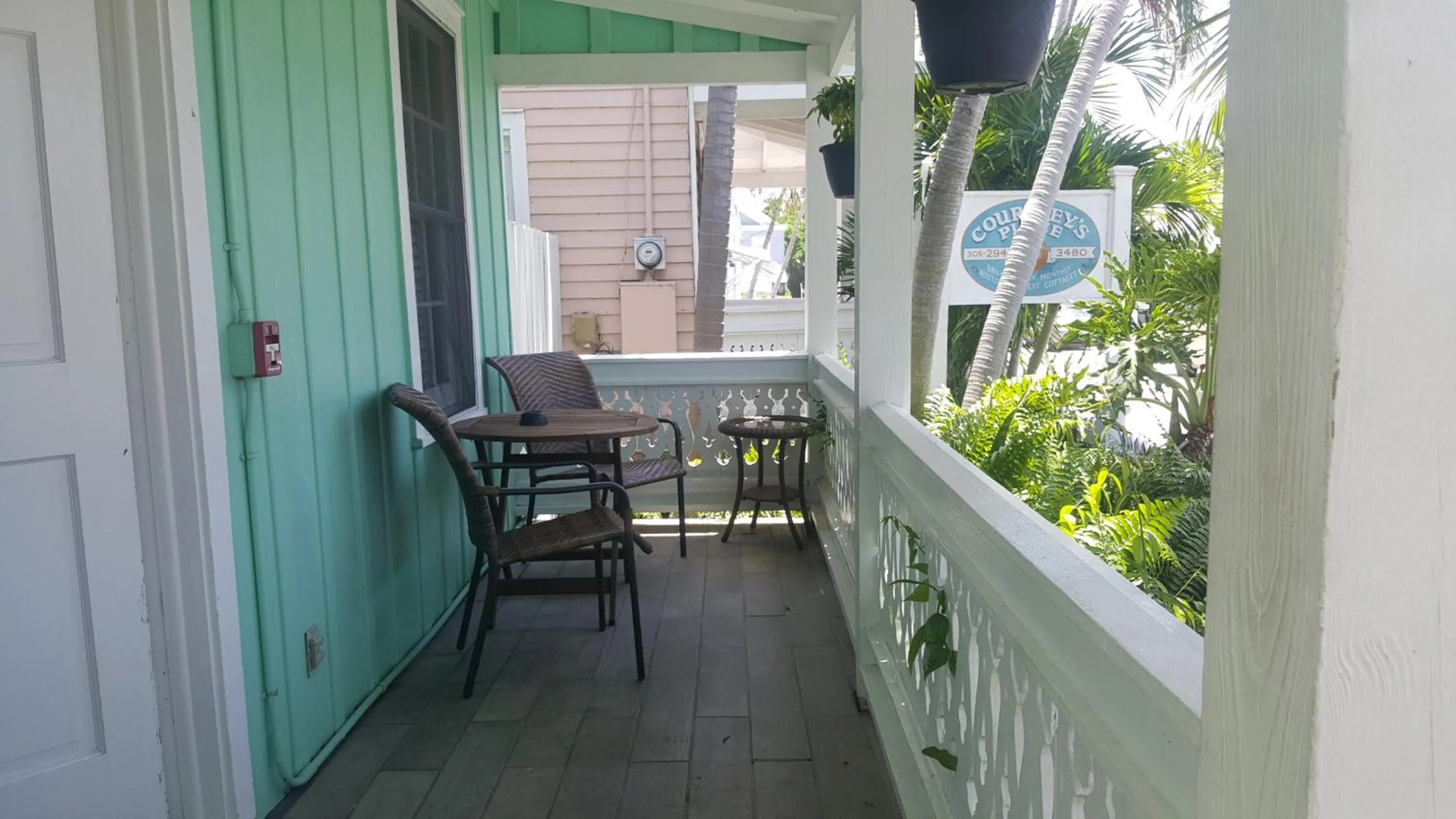 Courtney's Place Historic Cottages & Inns