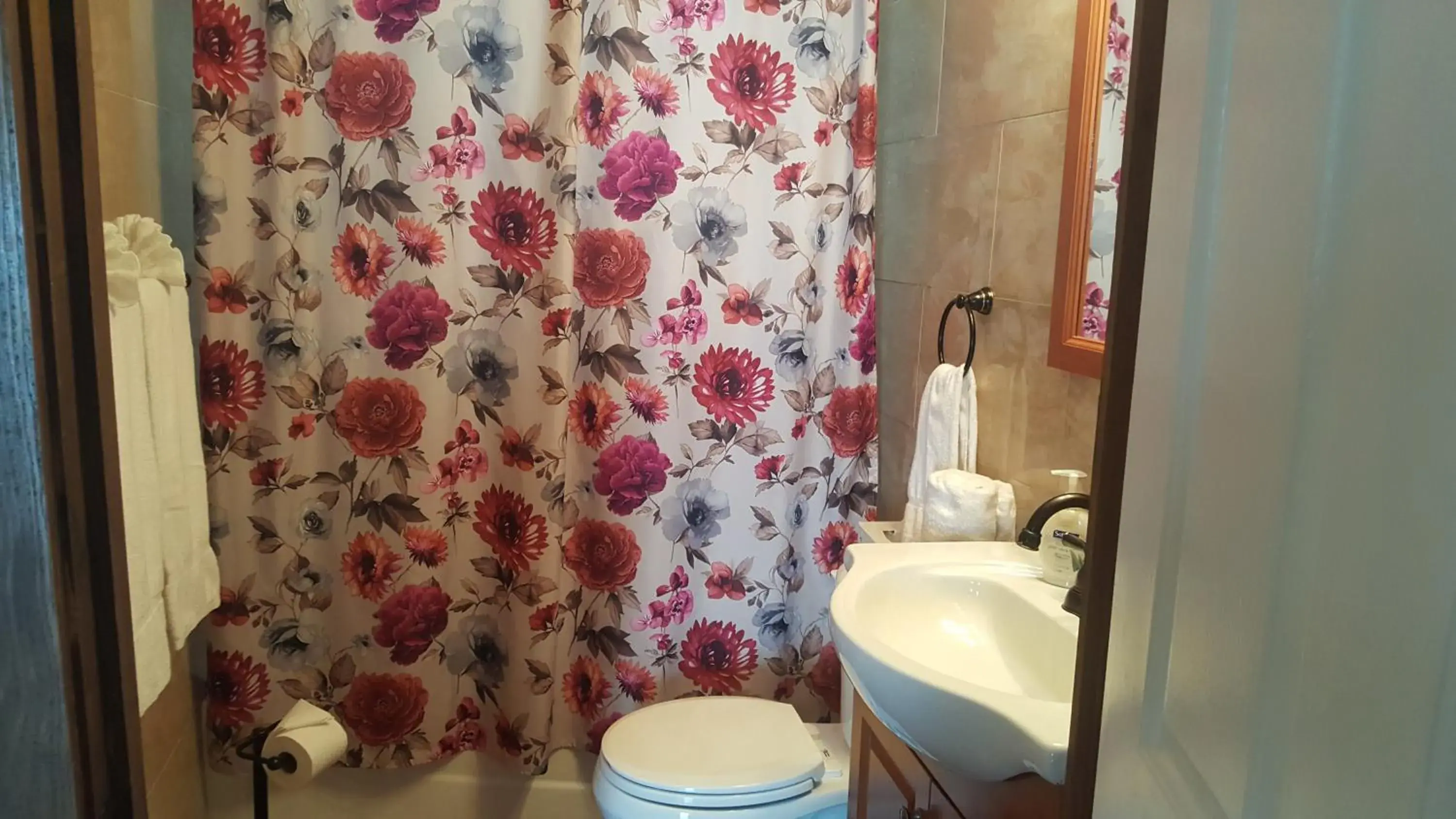 Cottage (Unit C2) in Courtney's Place Historic Cottages & Inns Cottage (Unit C2) in Courtney's Place Historic Cottages & Inns