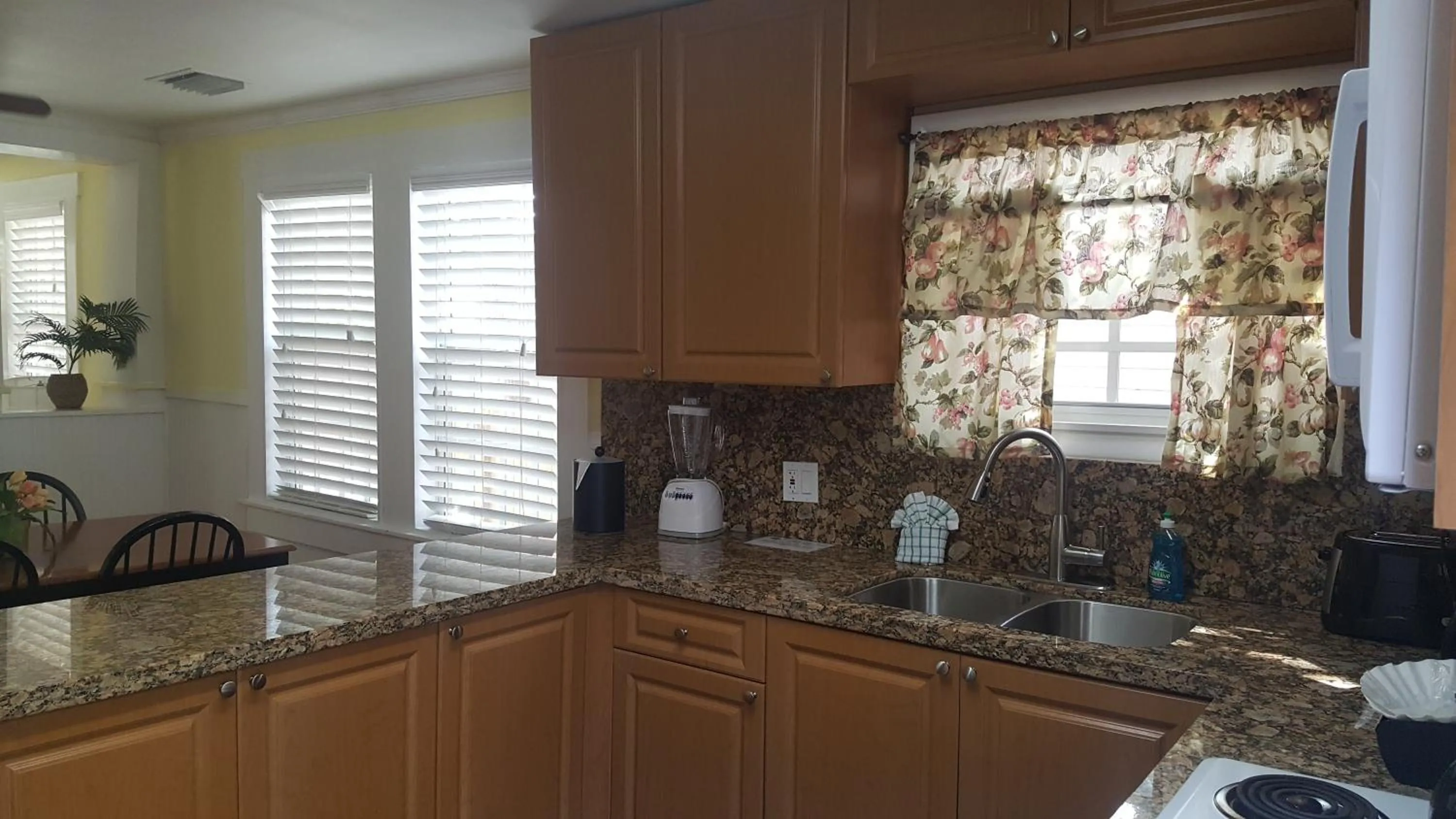 Courtney's Place Historic Cottages & Inns