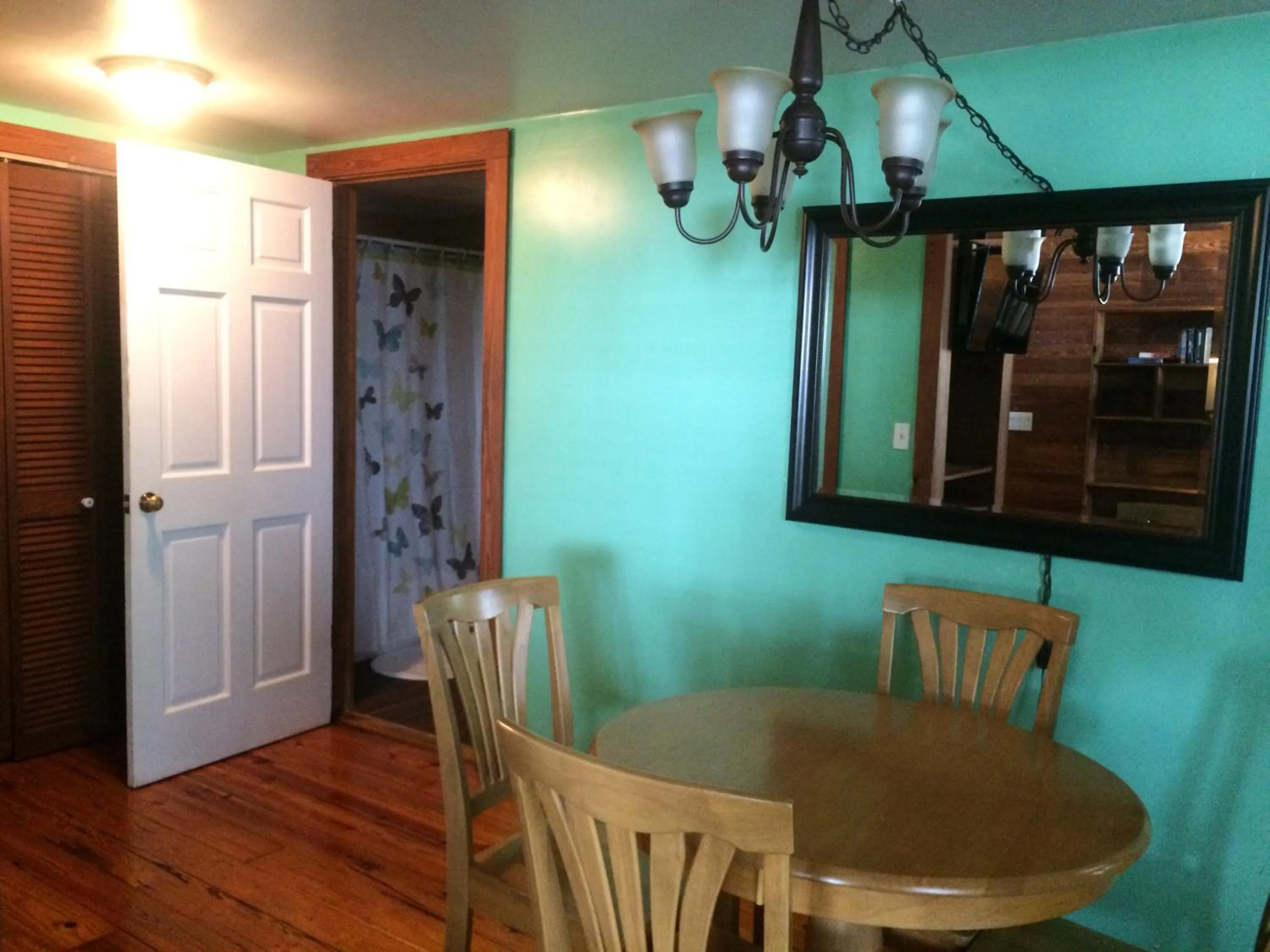 Courtney's Place Historic Cottages & Inns