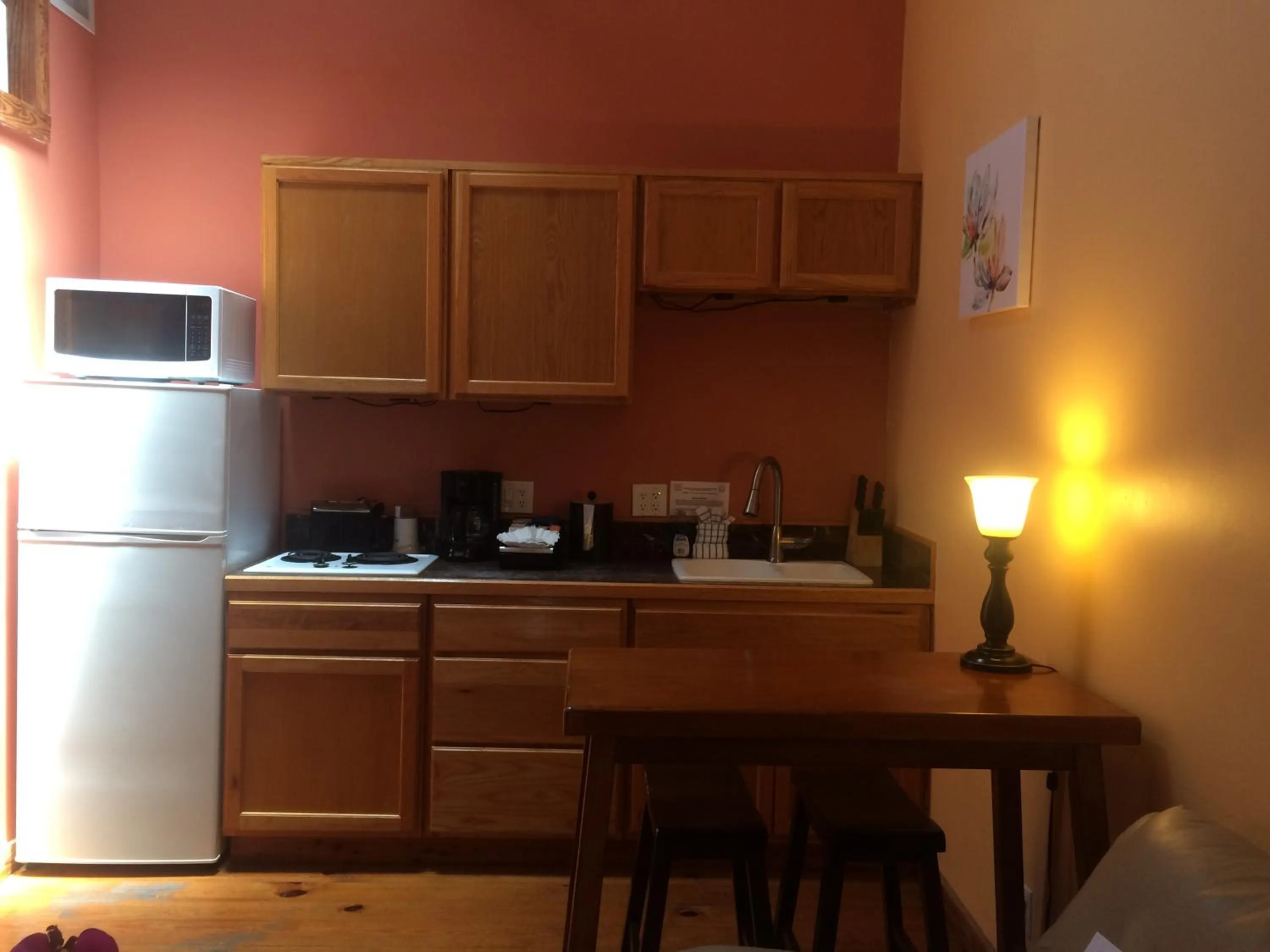 Courtney's Place Historic Cottages & Inns