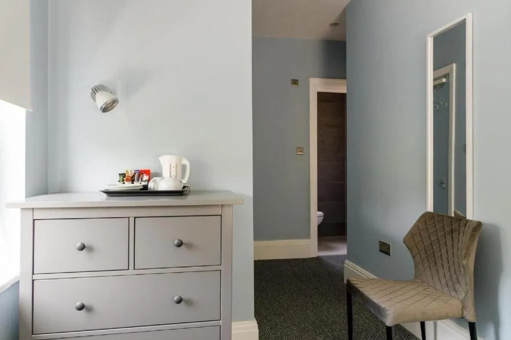 Bedroom in OYO Ruby Pub & Hotel