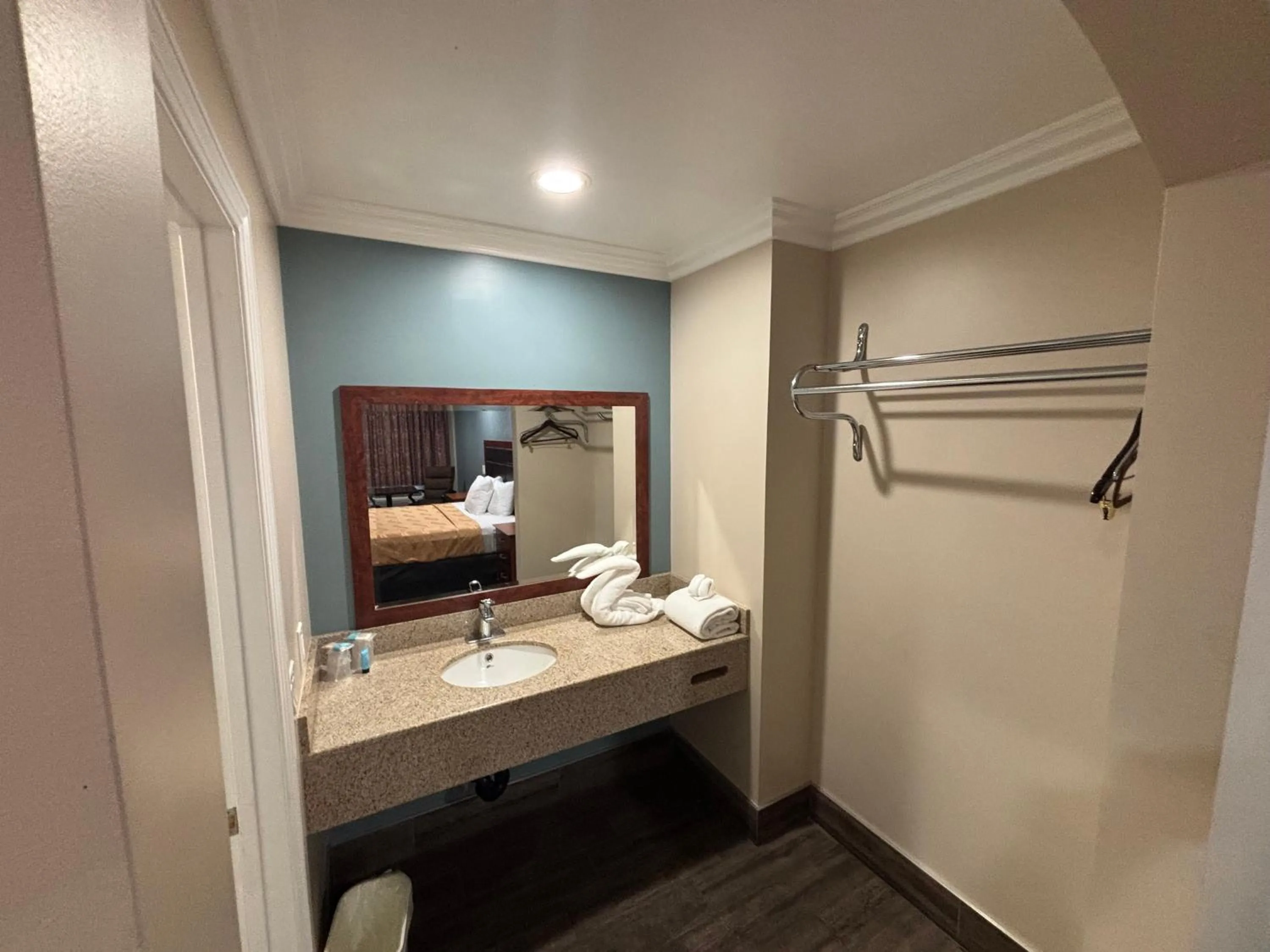 Bathroom in Economy Inn - Burbank Airport