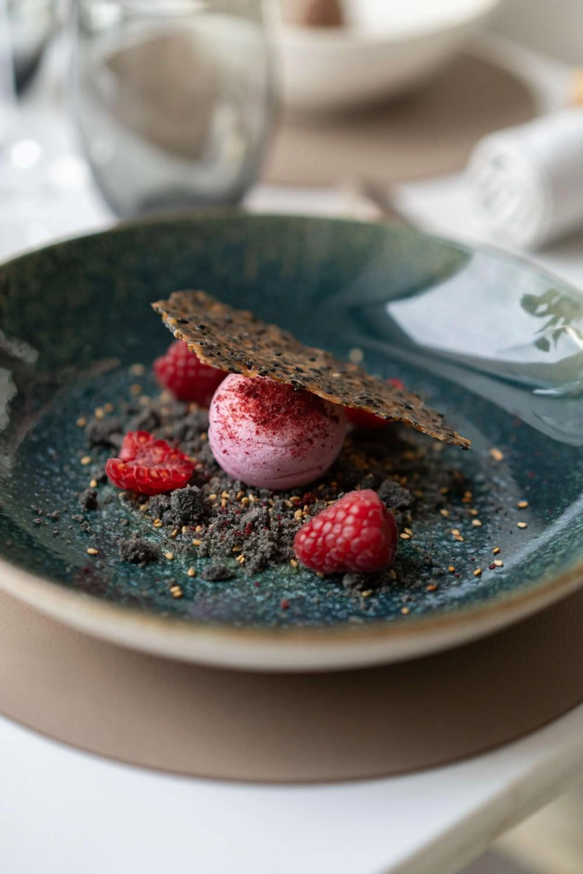 Restaurant/places to eat in Radisson Blu Hotel, Lyon