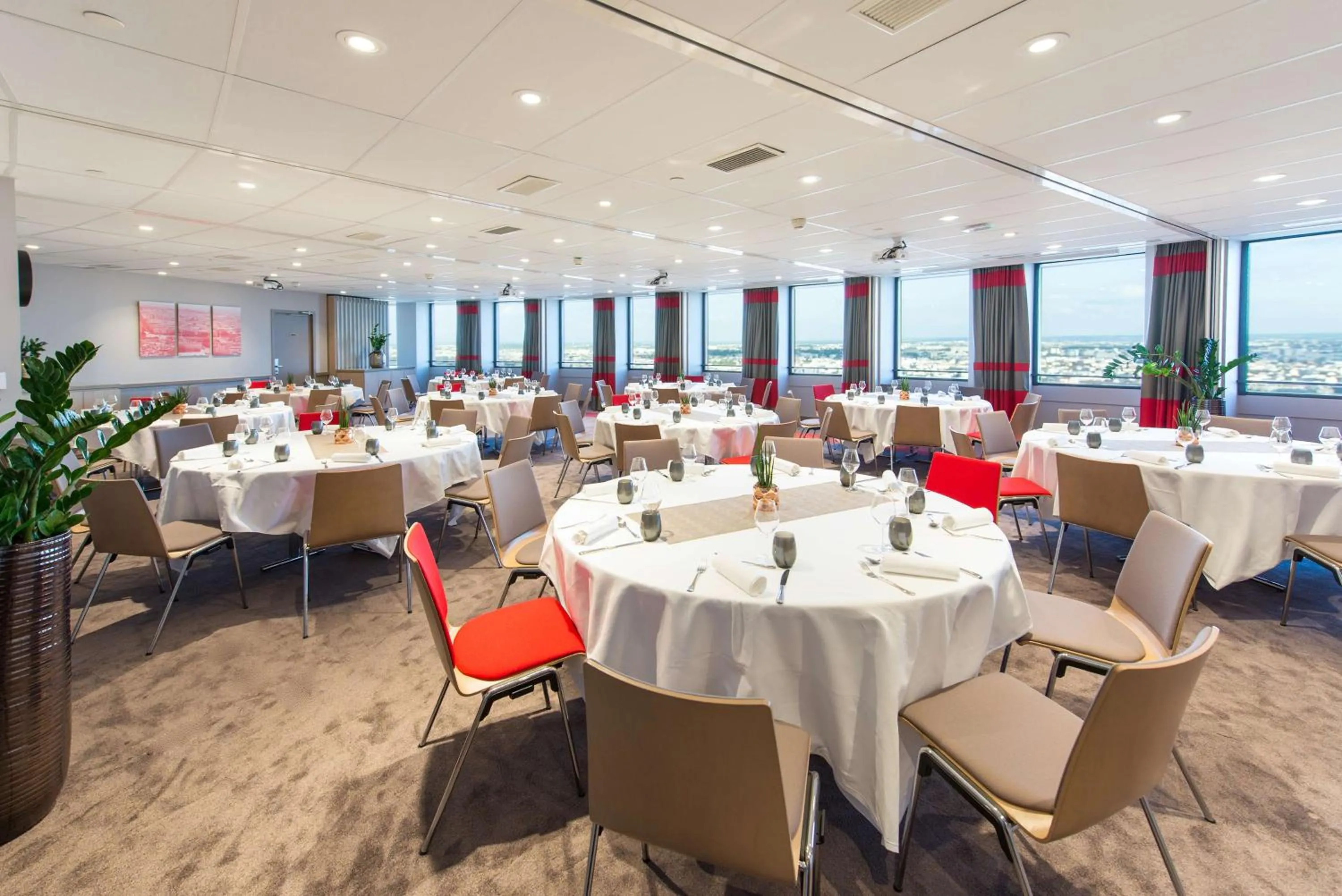 On site in Radisson Blu Hotel, Lyon