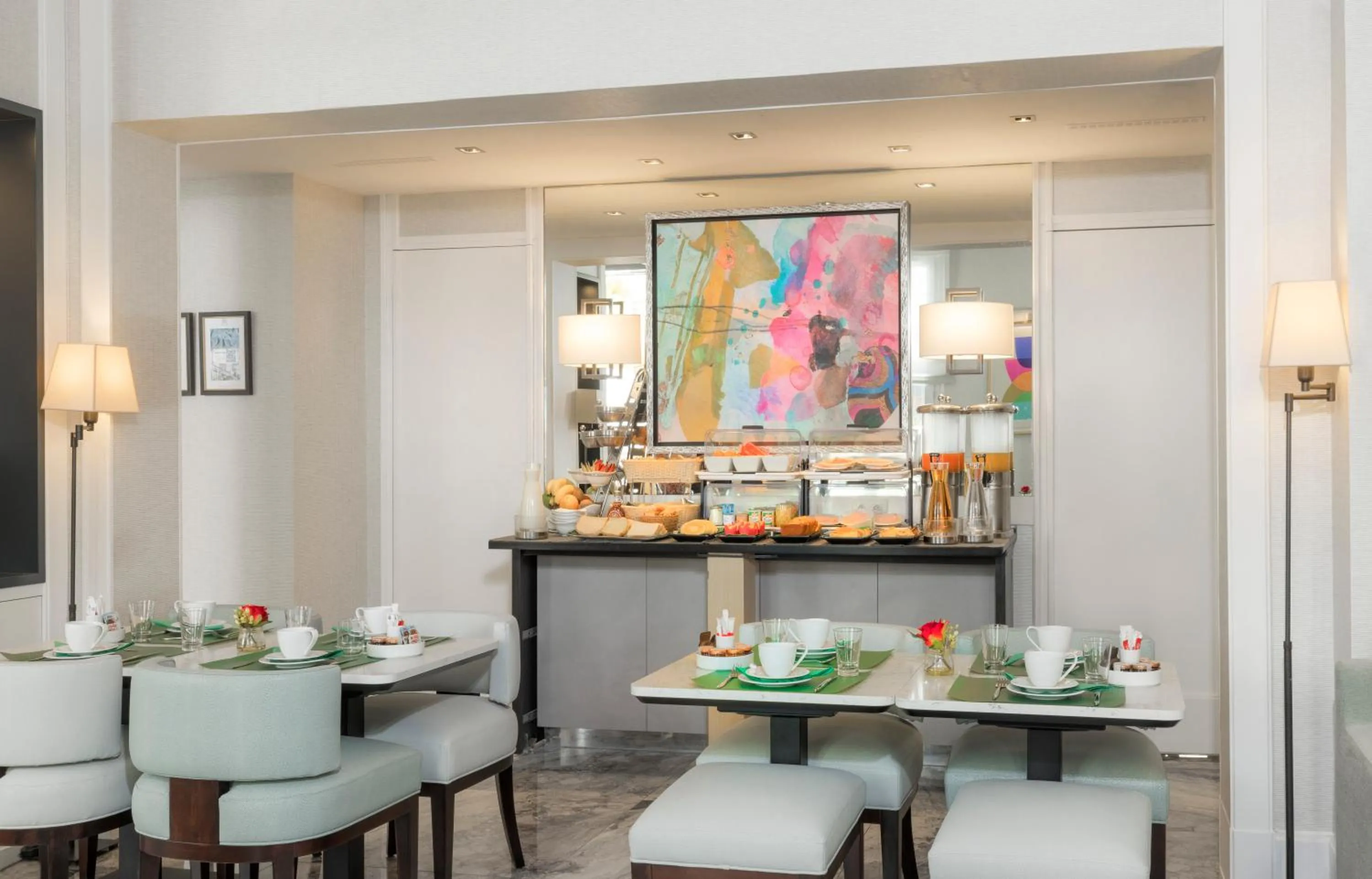 Breakfast in Hôtel Du Bois Champs-Elysées