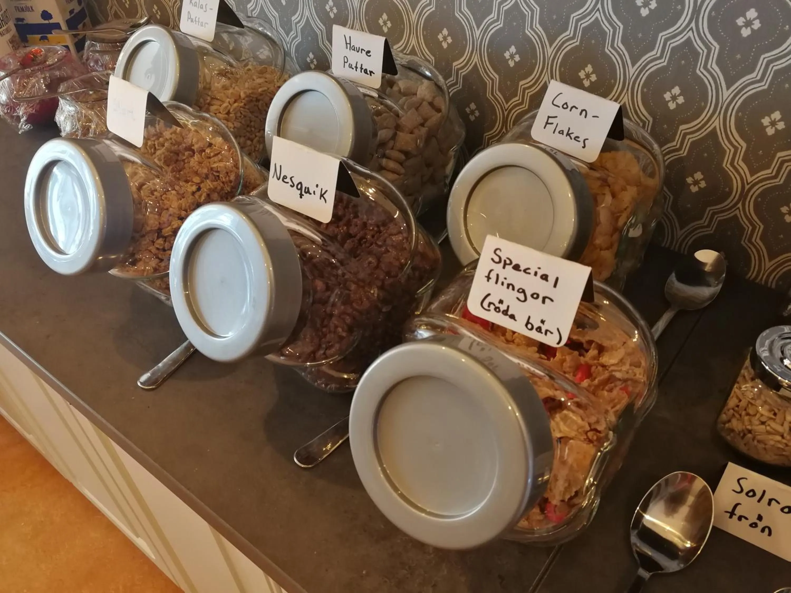 Buffet breakfast in Sjugare Gård Bed & Breakfast