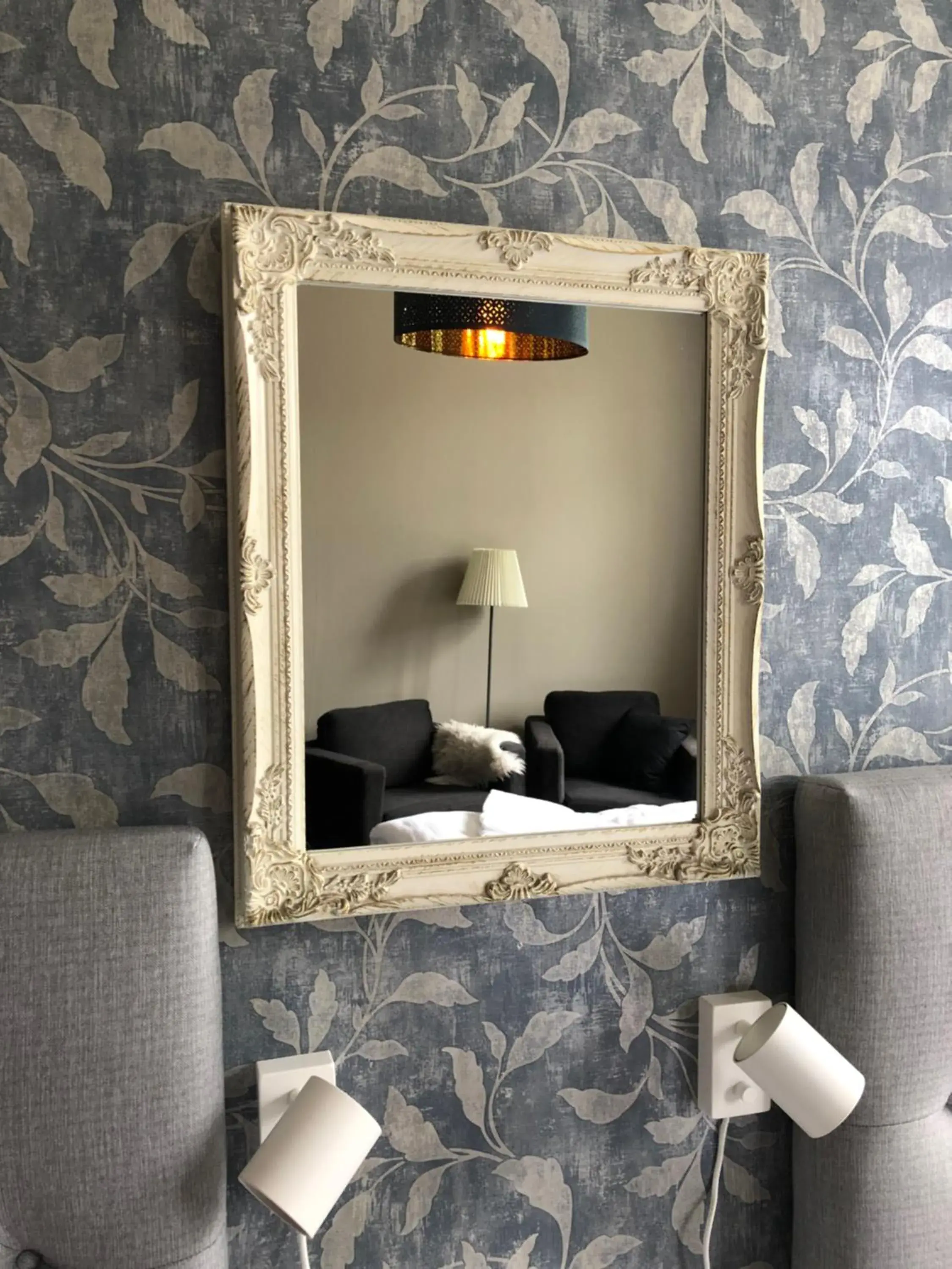 Quadruple Room with Two Double Beds and shared Bathroom in Sjugare Gård Bed & Breakfast Quadruple Room with Two Double Beds and shared Bathroom in Sjugare Gård Bed & Breakfast