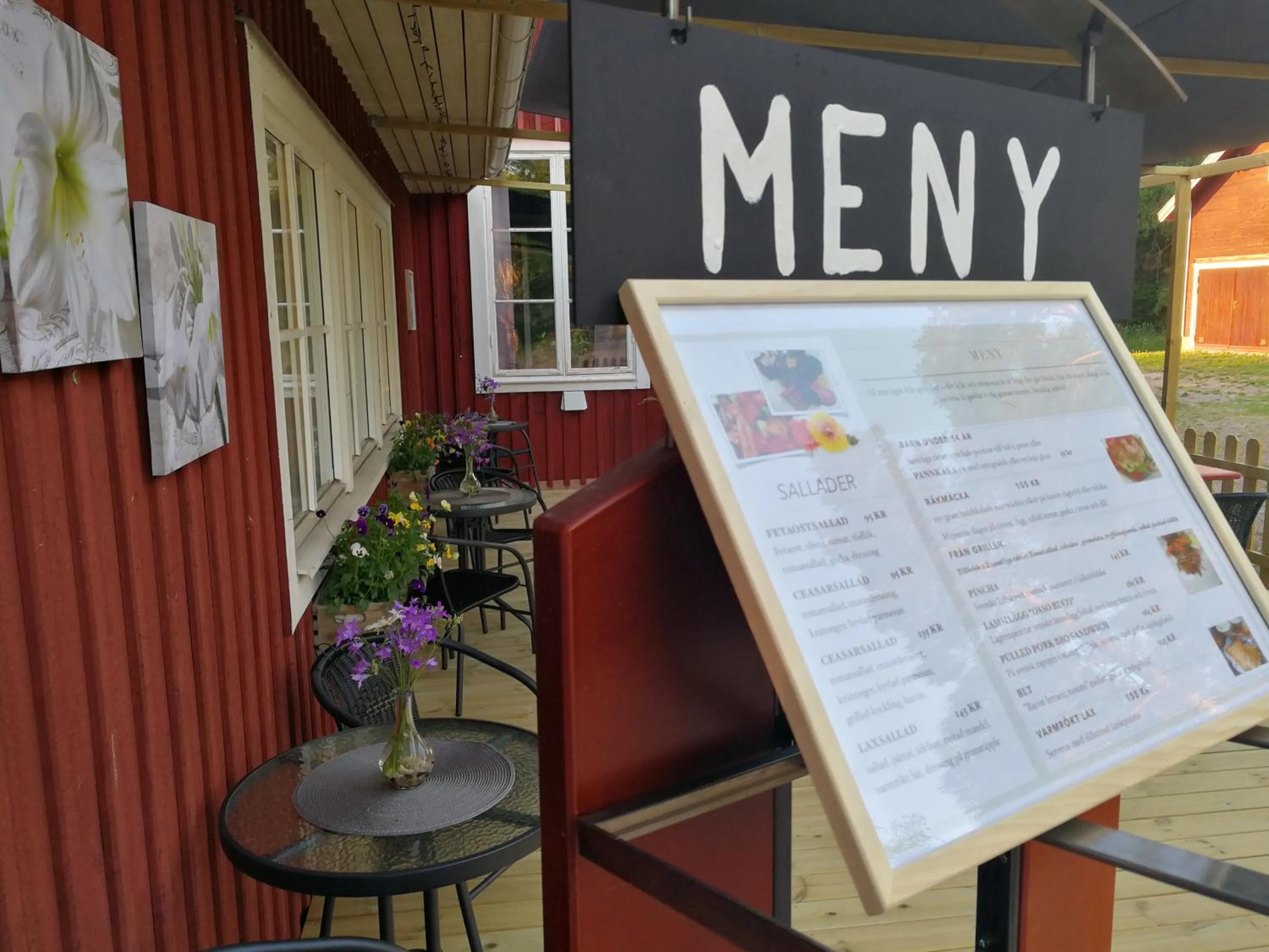Logo/Certificate/Sign in Sjugare Gård Bed & Breakfast