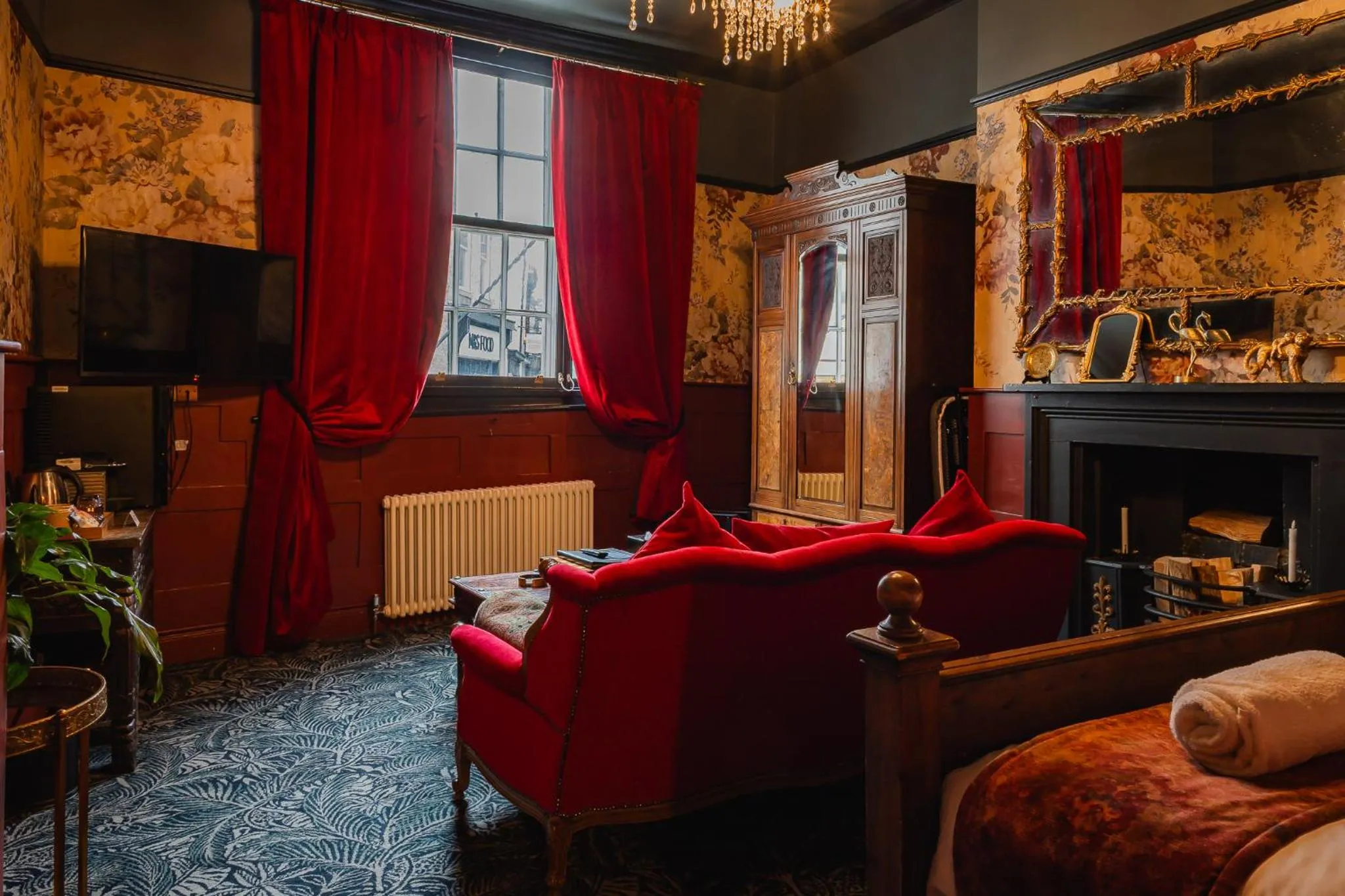 Bed in Golden Fleece York