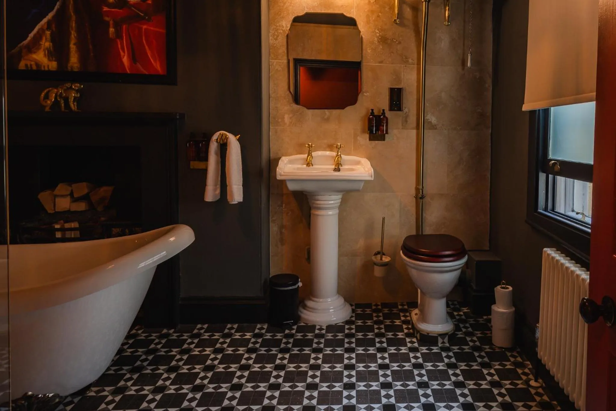 Toilet in Golden Fleece York