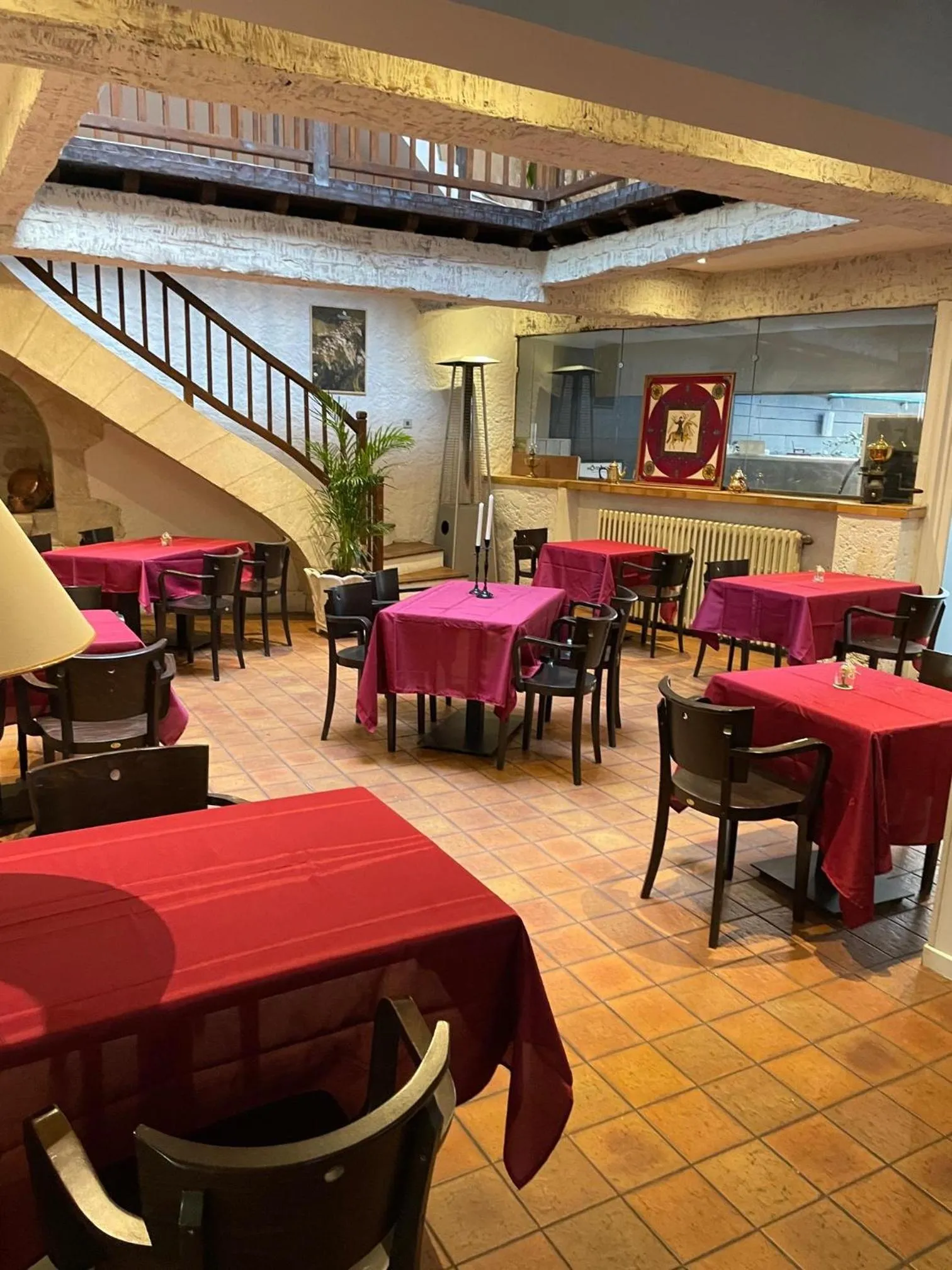 Restaurant/places to eat in Le Grand Hôtel