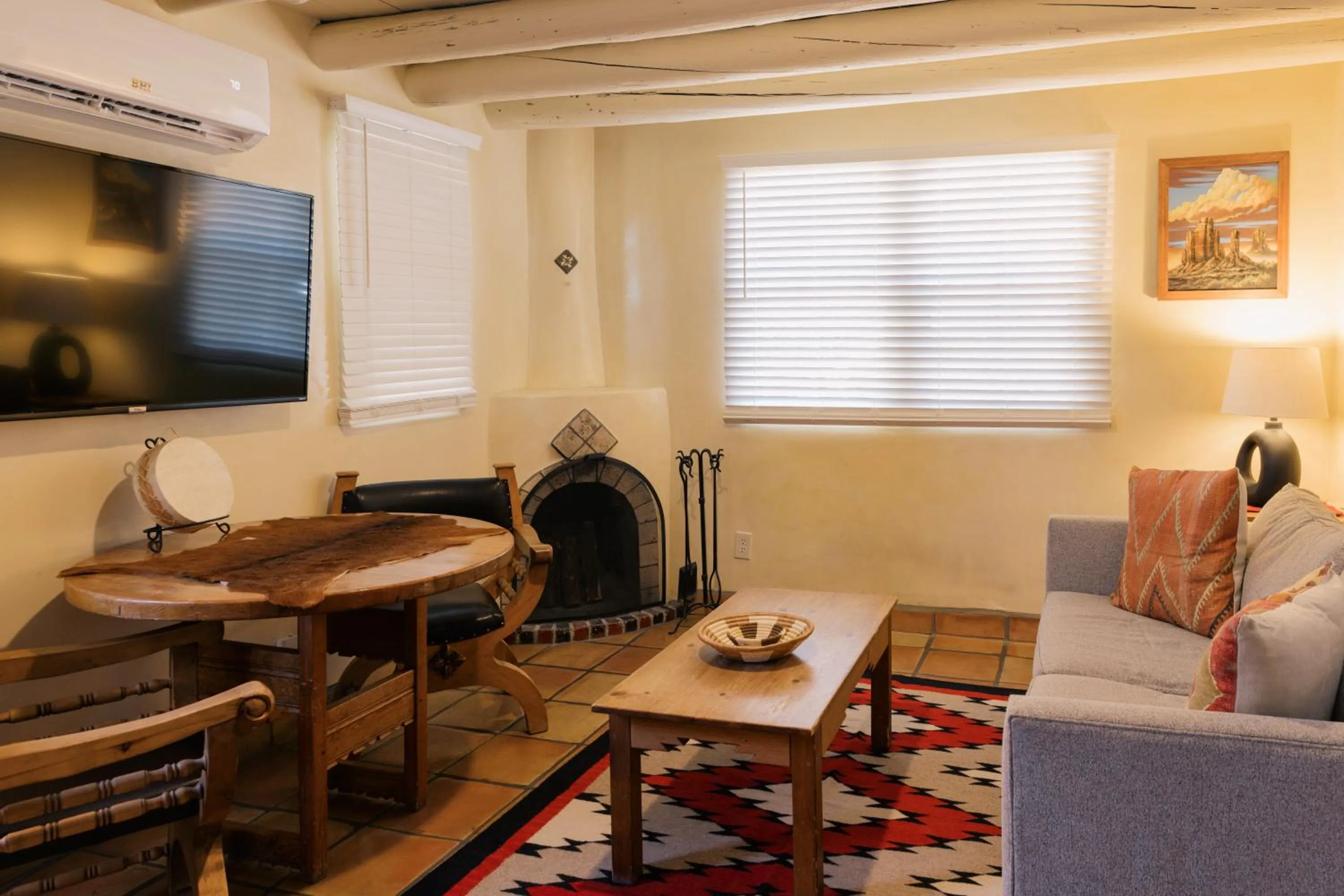 TV and multimedia in Pueblo Bonito Inn