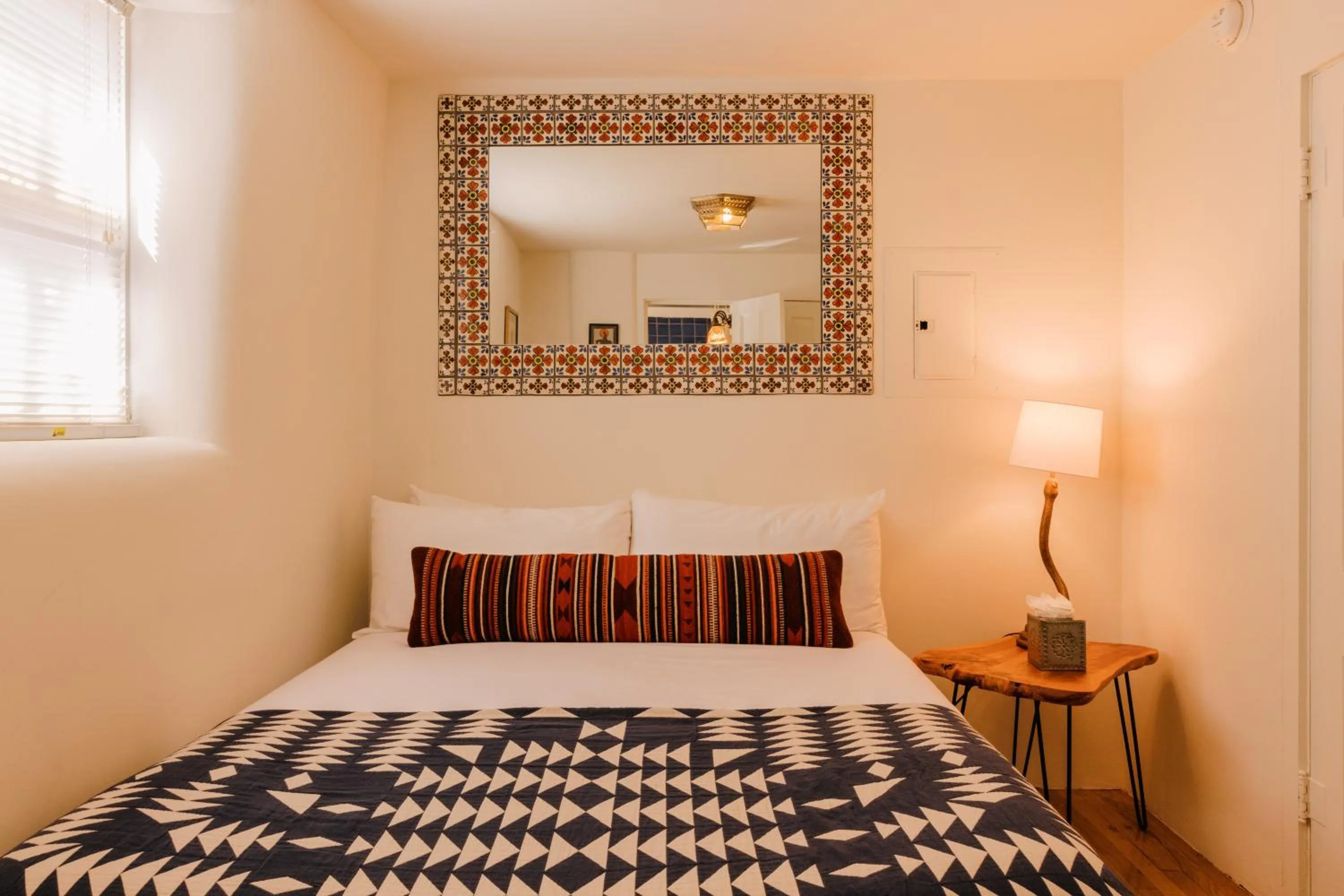 Bedroom, Bed in Pueblo Bonito Inn