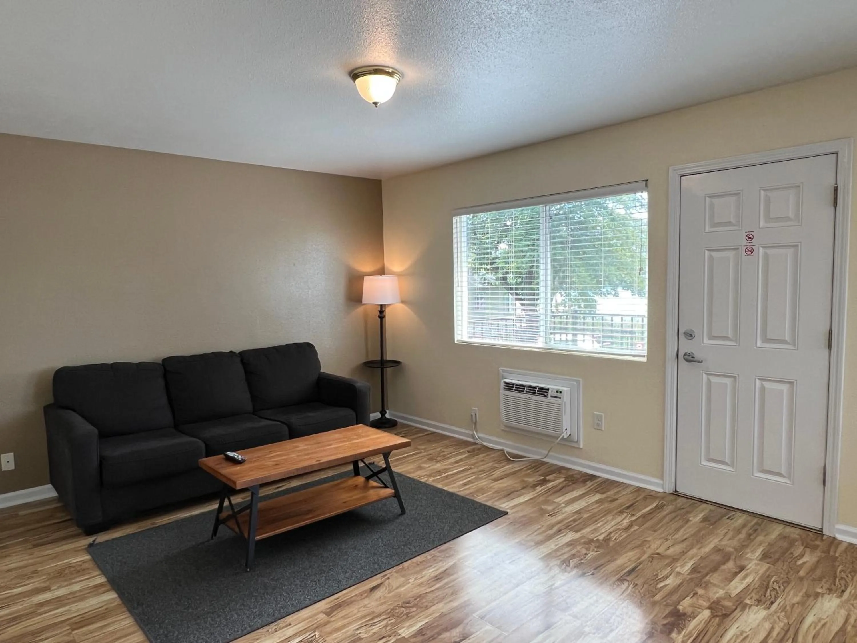 Clear Lake Cottages & Marina