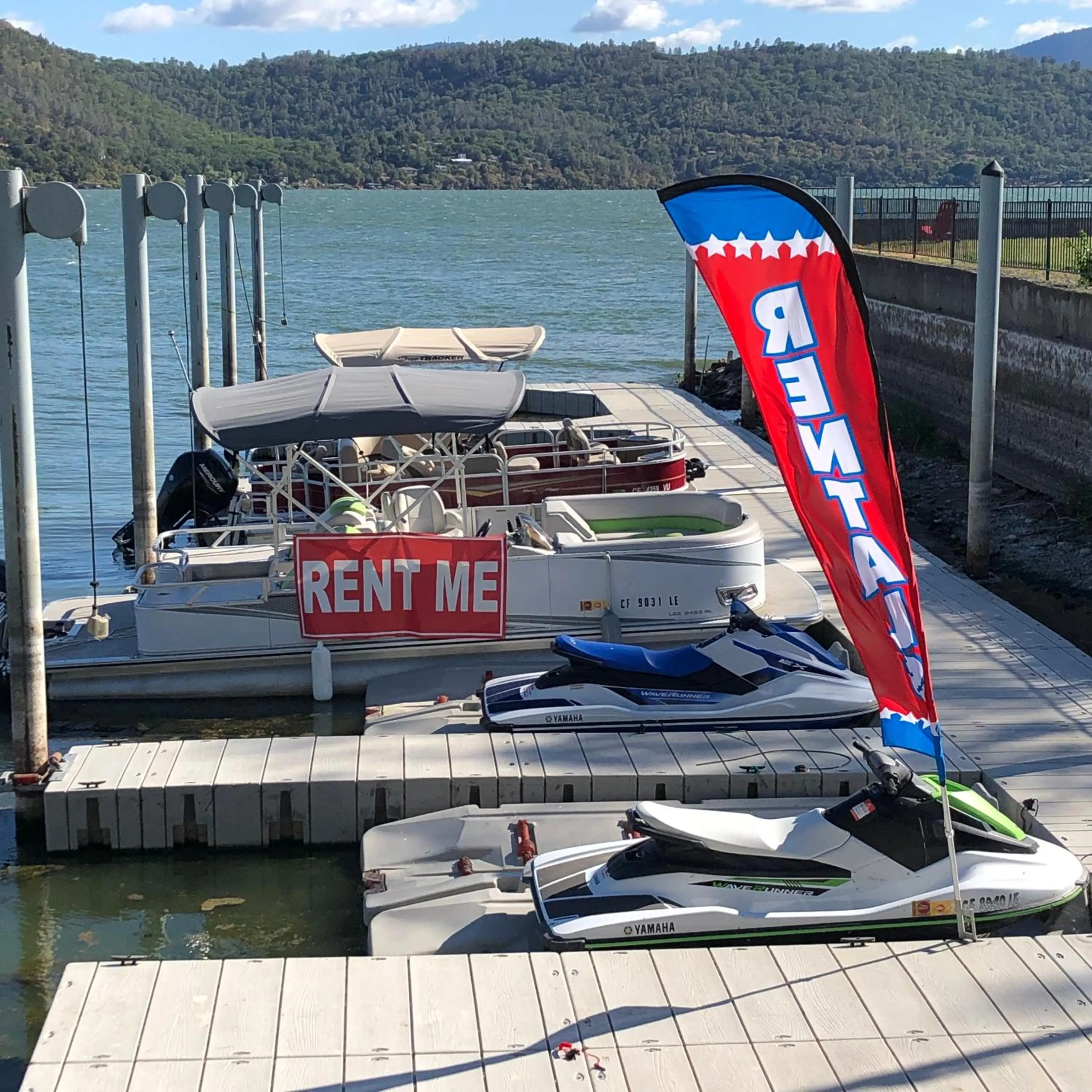 Clear Lake Cottages & Marina