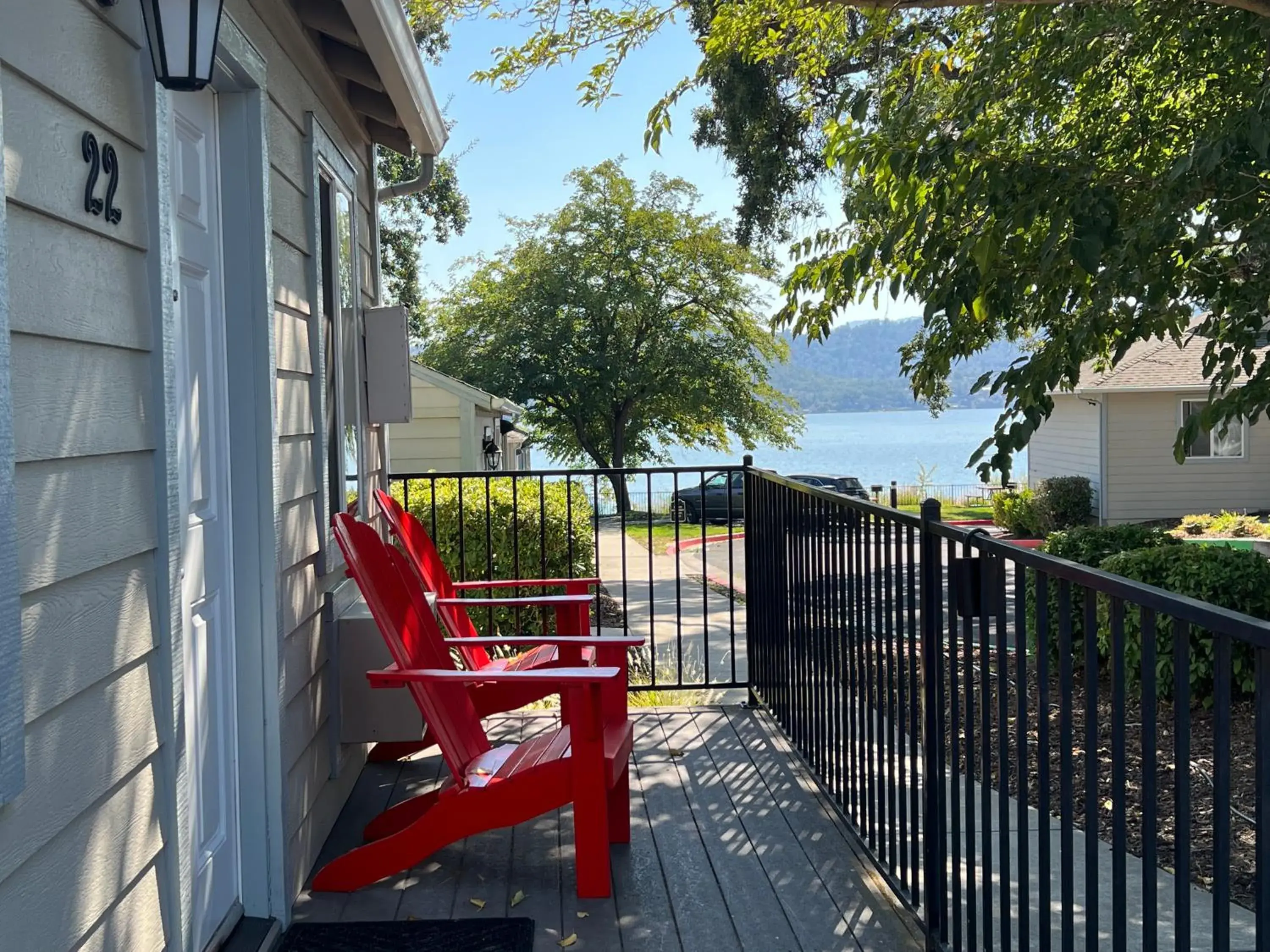 Deluxe Double Studio in Clear Lake Cottages & Marina Deluxe Double Studio in Clear Lake Cottages & Marina