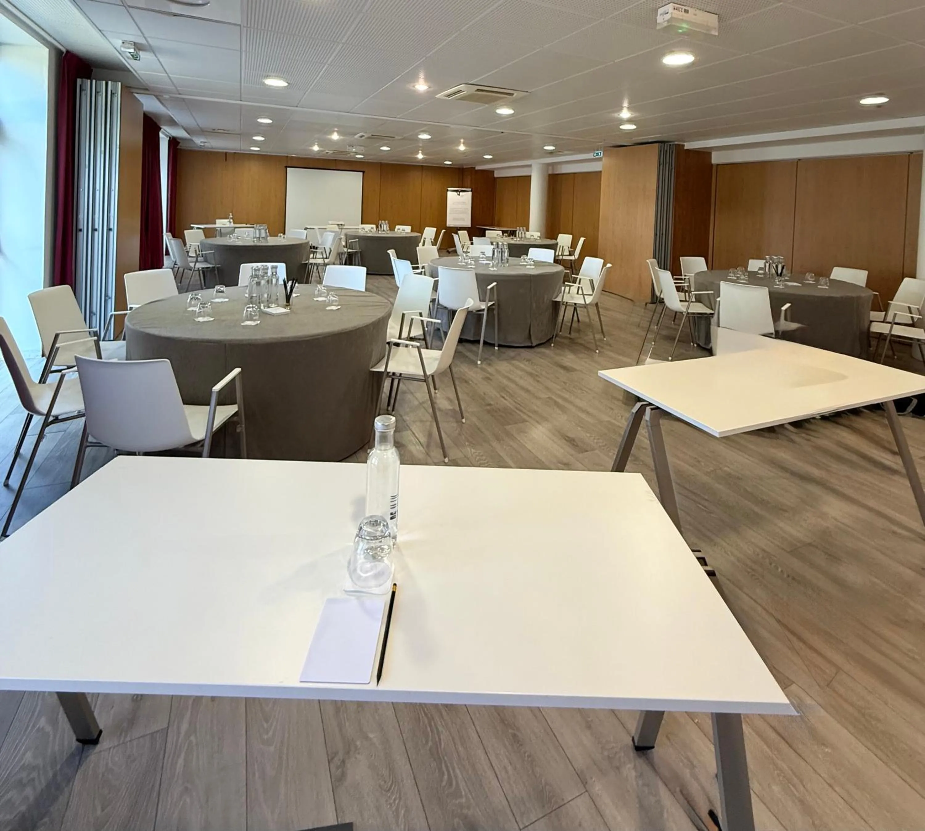 Banquet/Function facilities in Le M & Spa Bordeaux Aéroport by Hôtels & Préférence