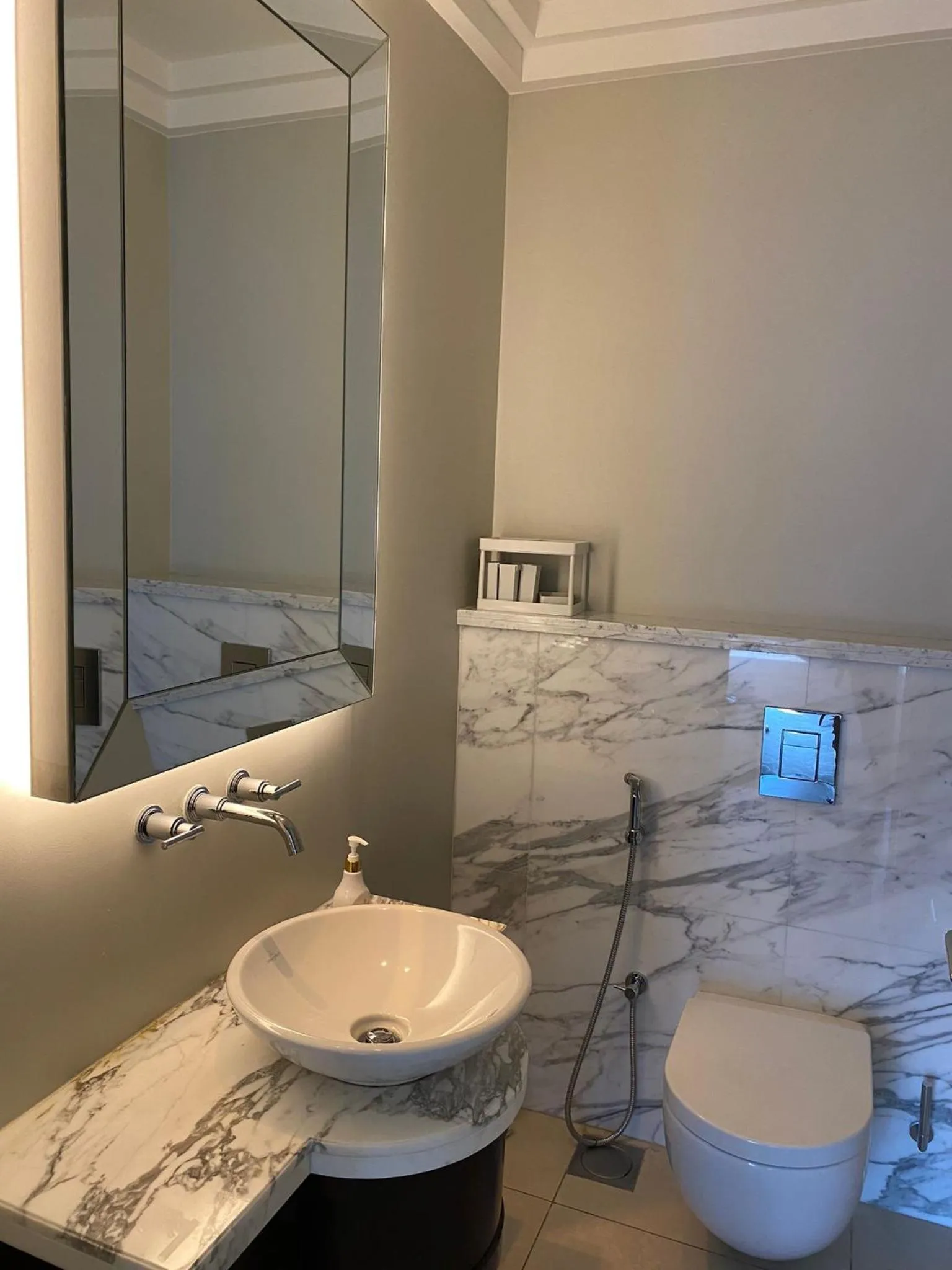 Bathroom in Amazing 2 bedroom with full burj view