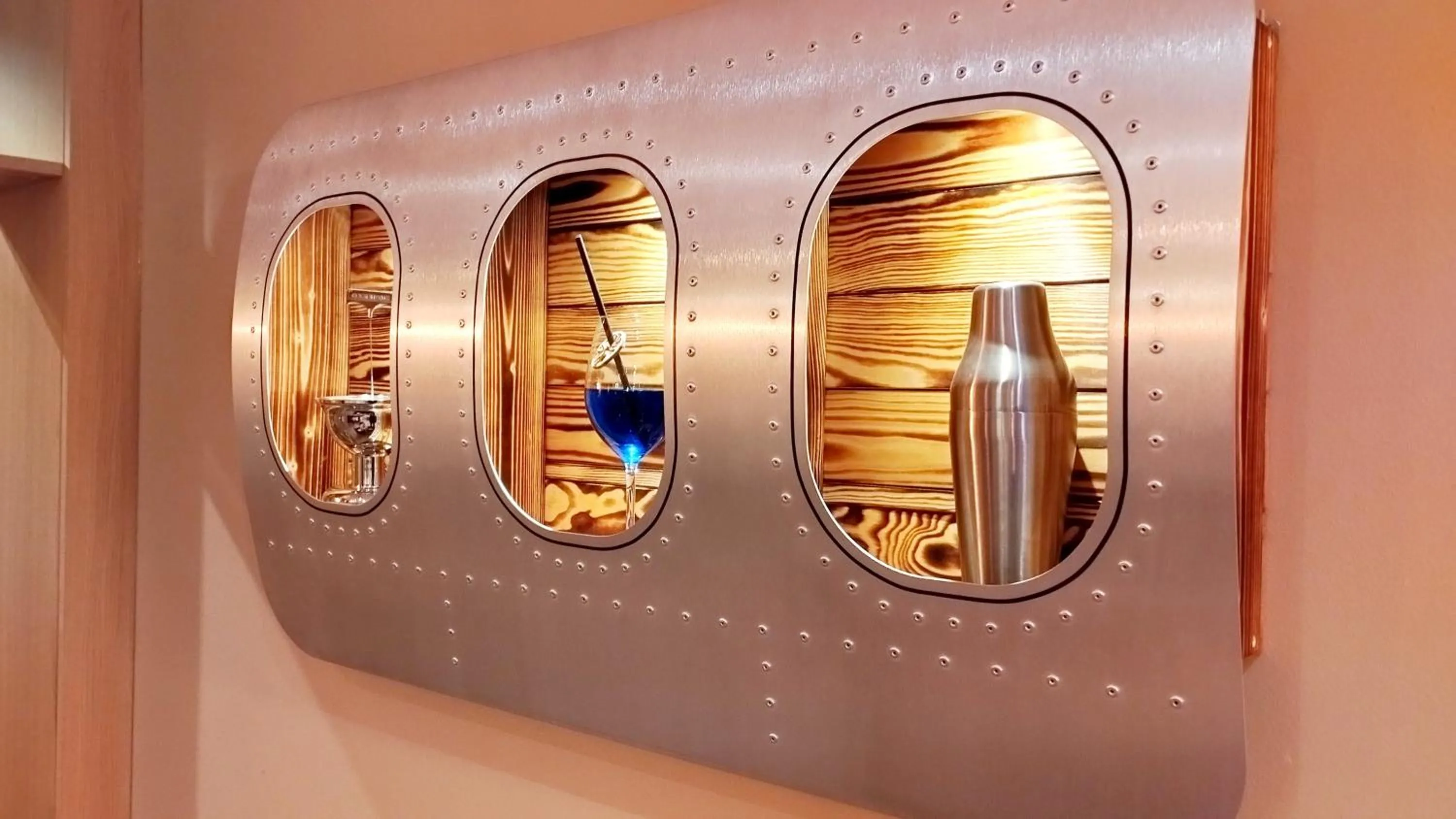 Lounge or bar in Best Western Marseille Aeroport