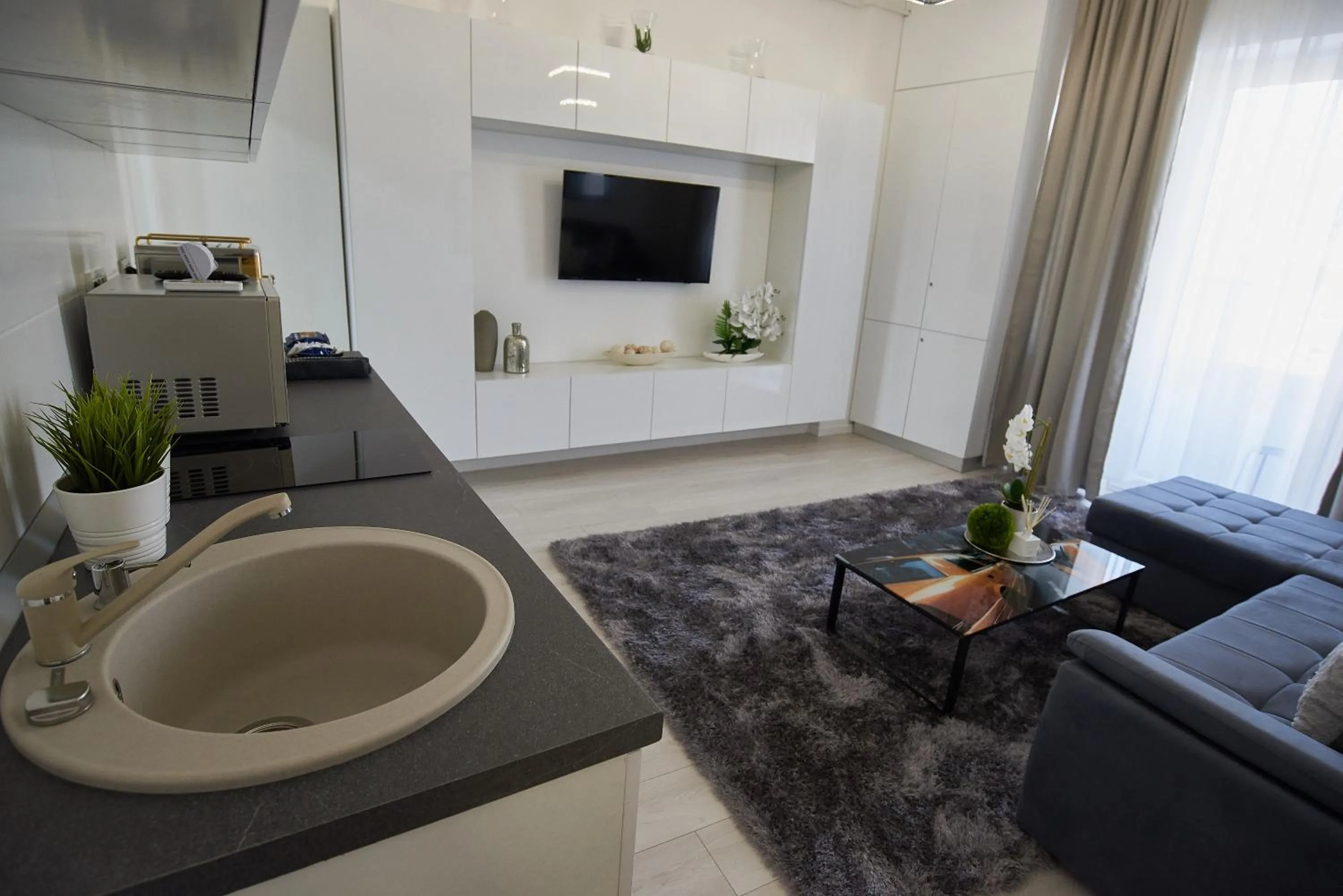 Decorative detail in Metropole Apartments Old Town