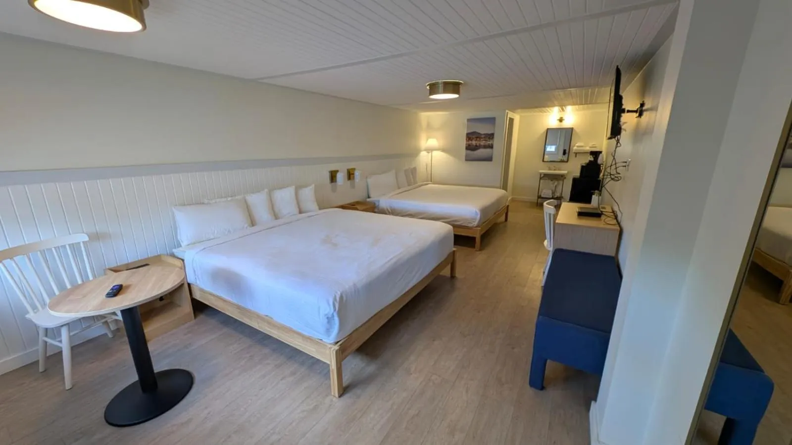 Bed in Maple Leaf Inn Lake Placid