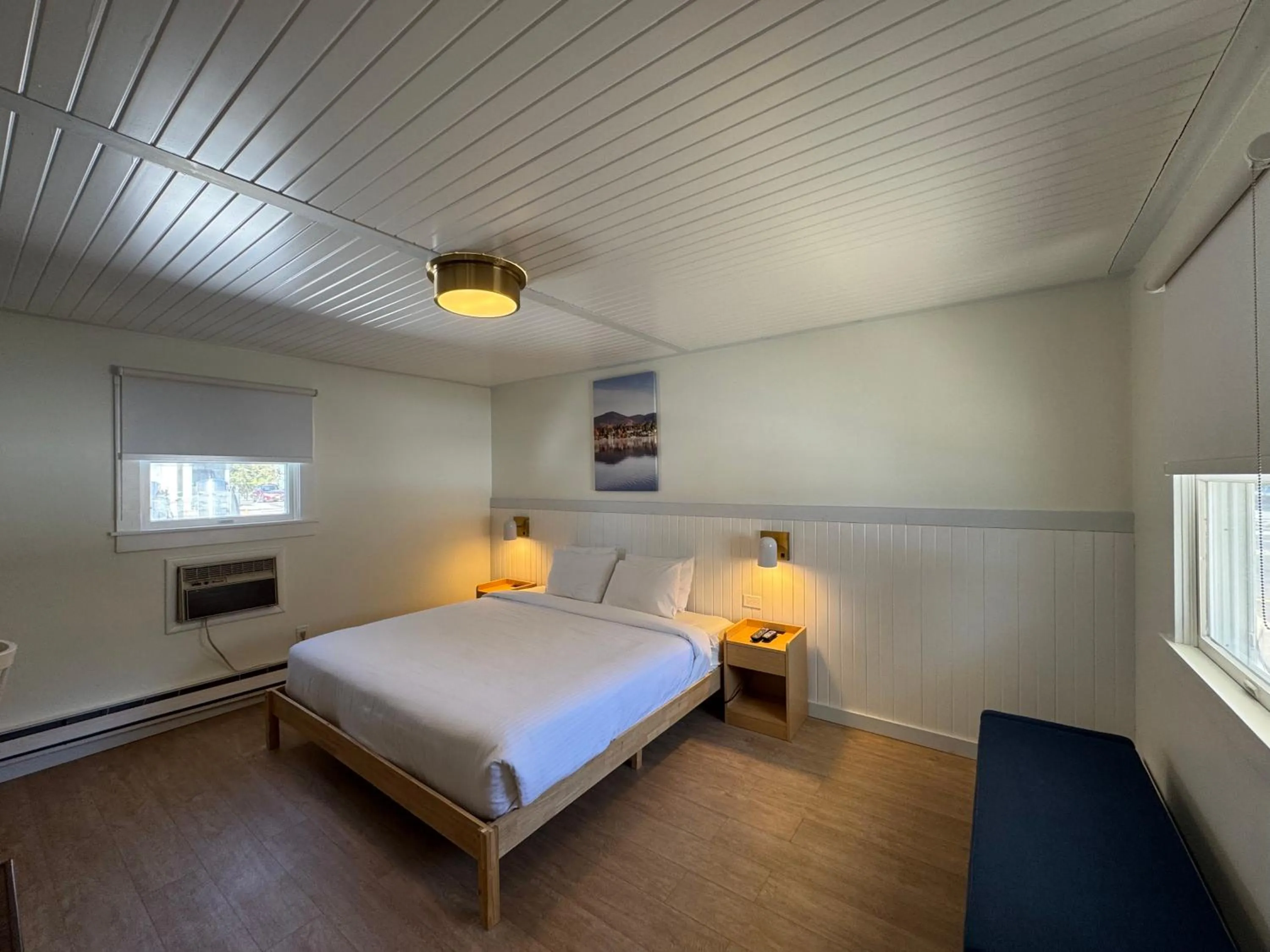 Bed in Maple Leaf Inn Lake Placid