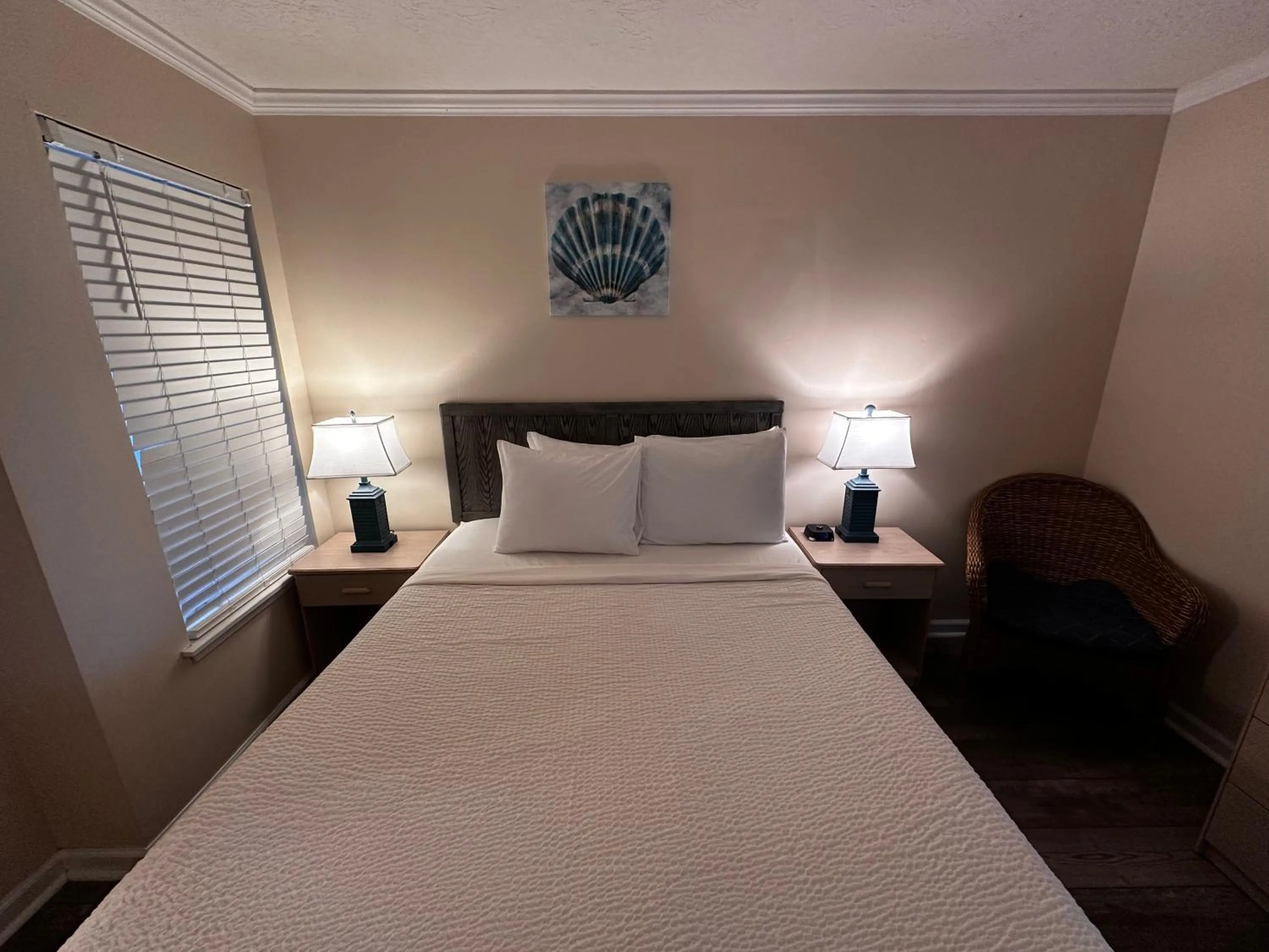 Bed in Inn at the Shore