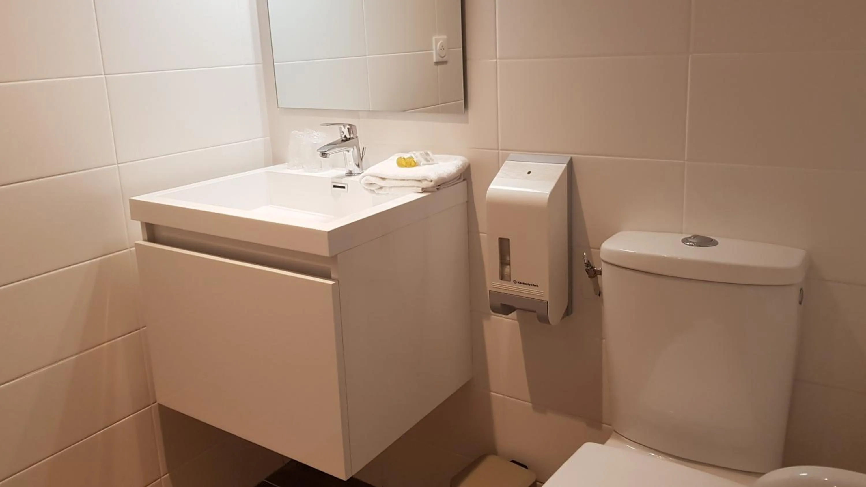 Bathroom in Le Beaugency