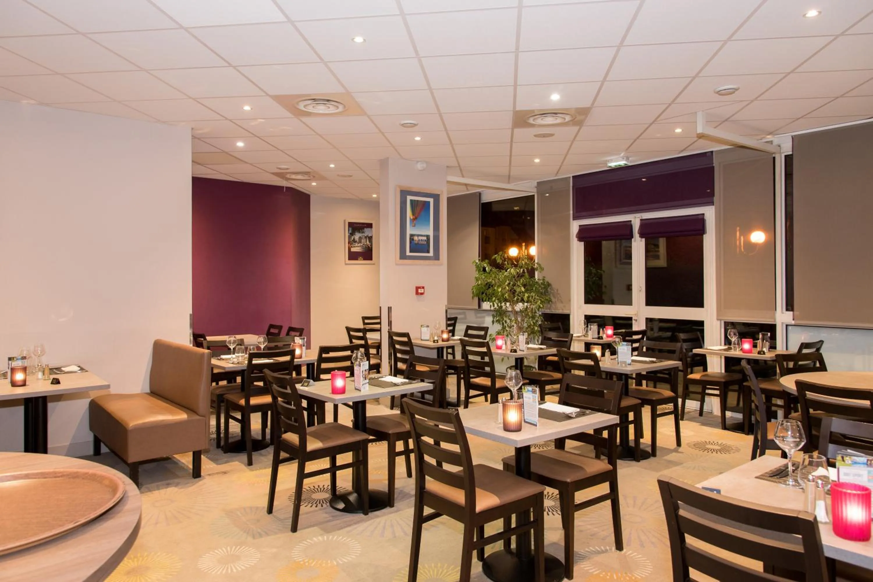 Restaurant/places to eat in Brit Hotel Tours Sud – Le Cheops