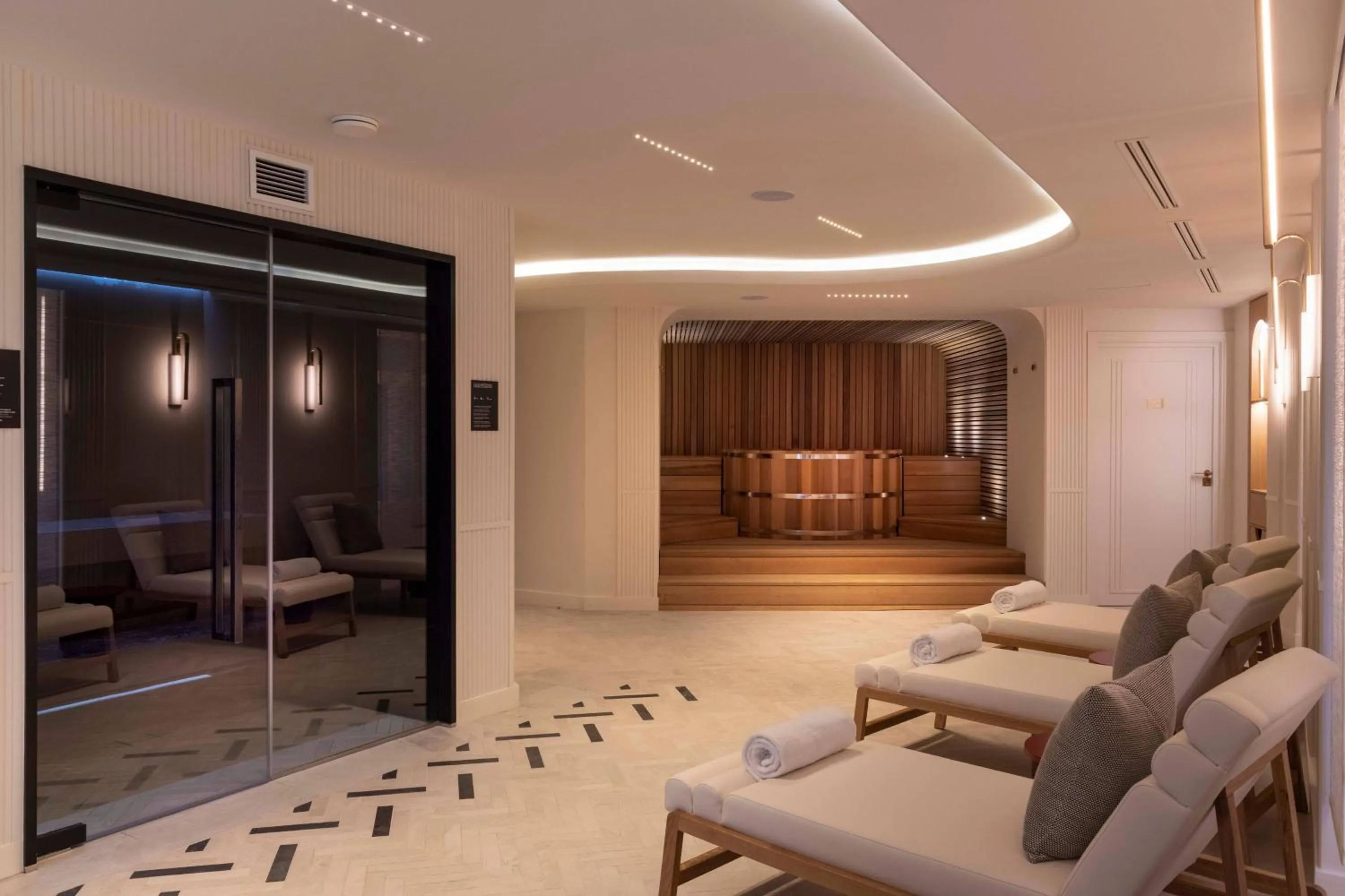 Spa and wellness centre/facilities in Maison Rouge Strasbourg Hotel & Spa, Autograph Collection