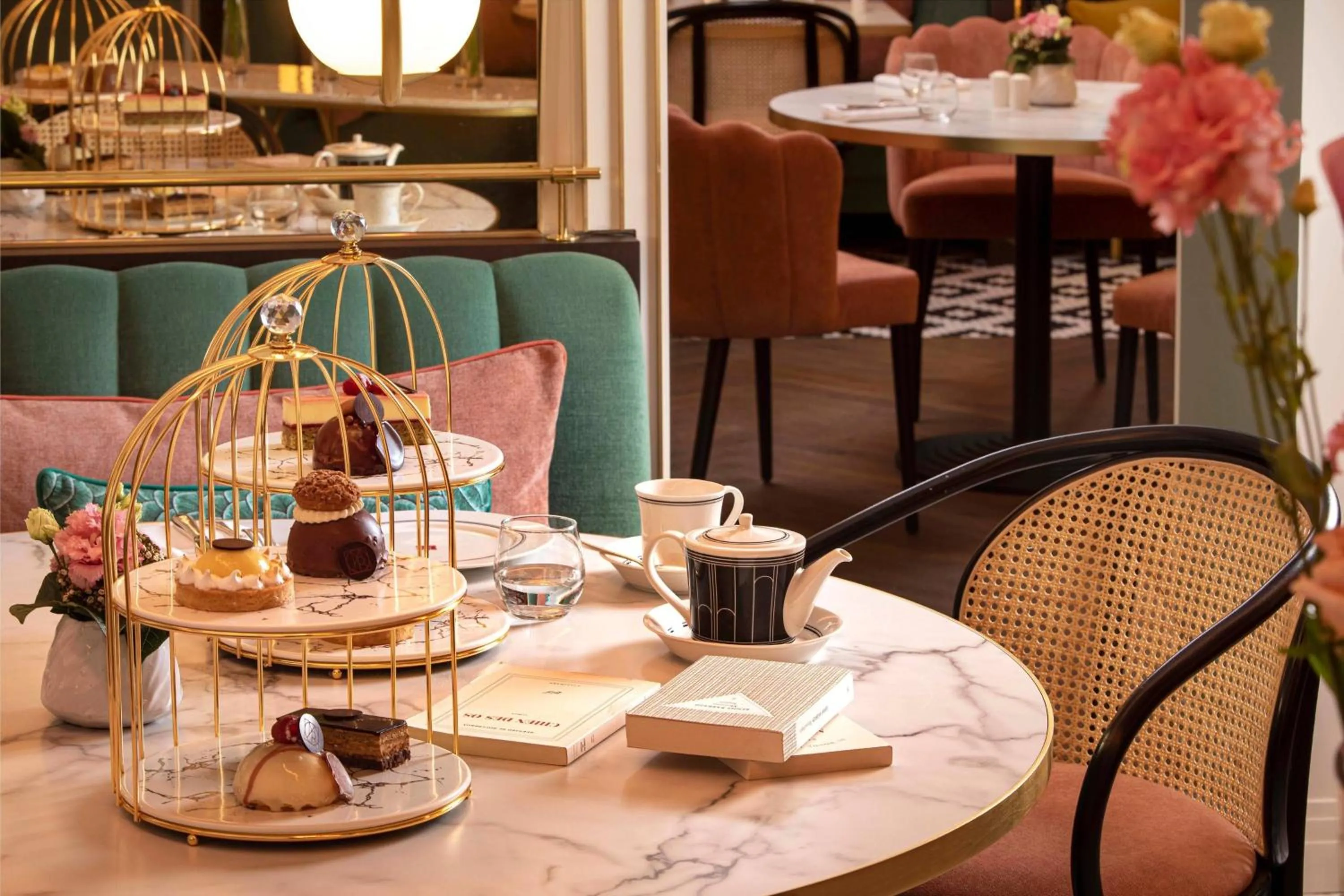 Restaurant/places to eat in Maison Rouge Strasbourg Hotel & Spa, Autograph Collection