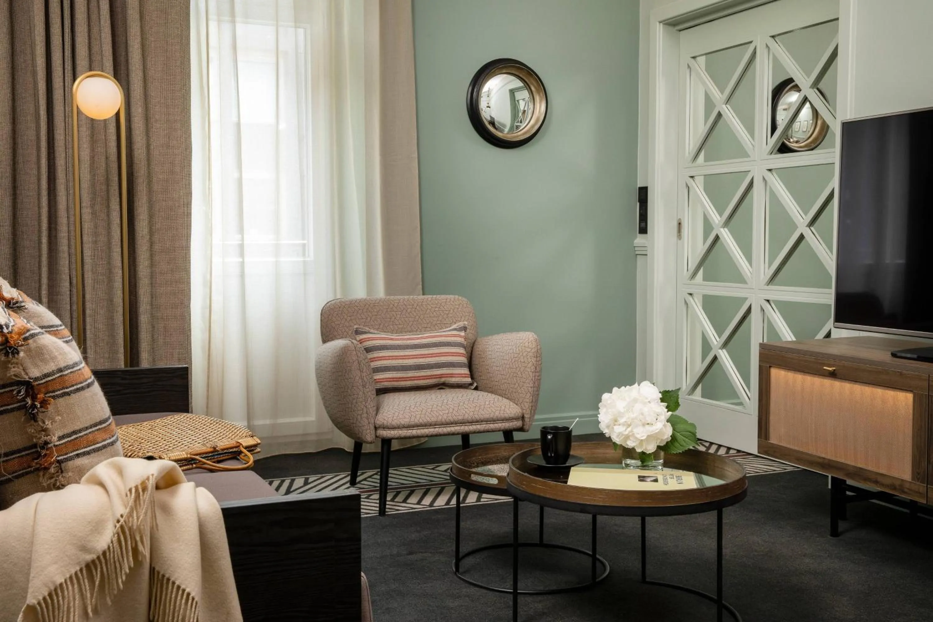 Living room in Maison Rouge Strasbourg Hotel & Spa, Autograph Collection