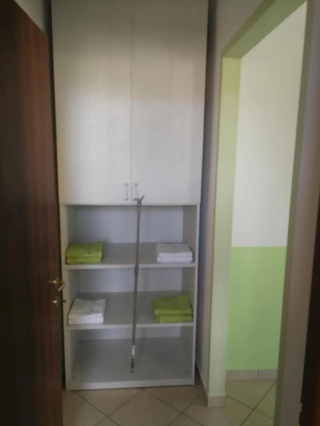 wardrobe in OSTELLO DI SAN GERMANO