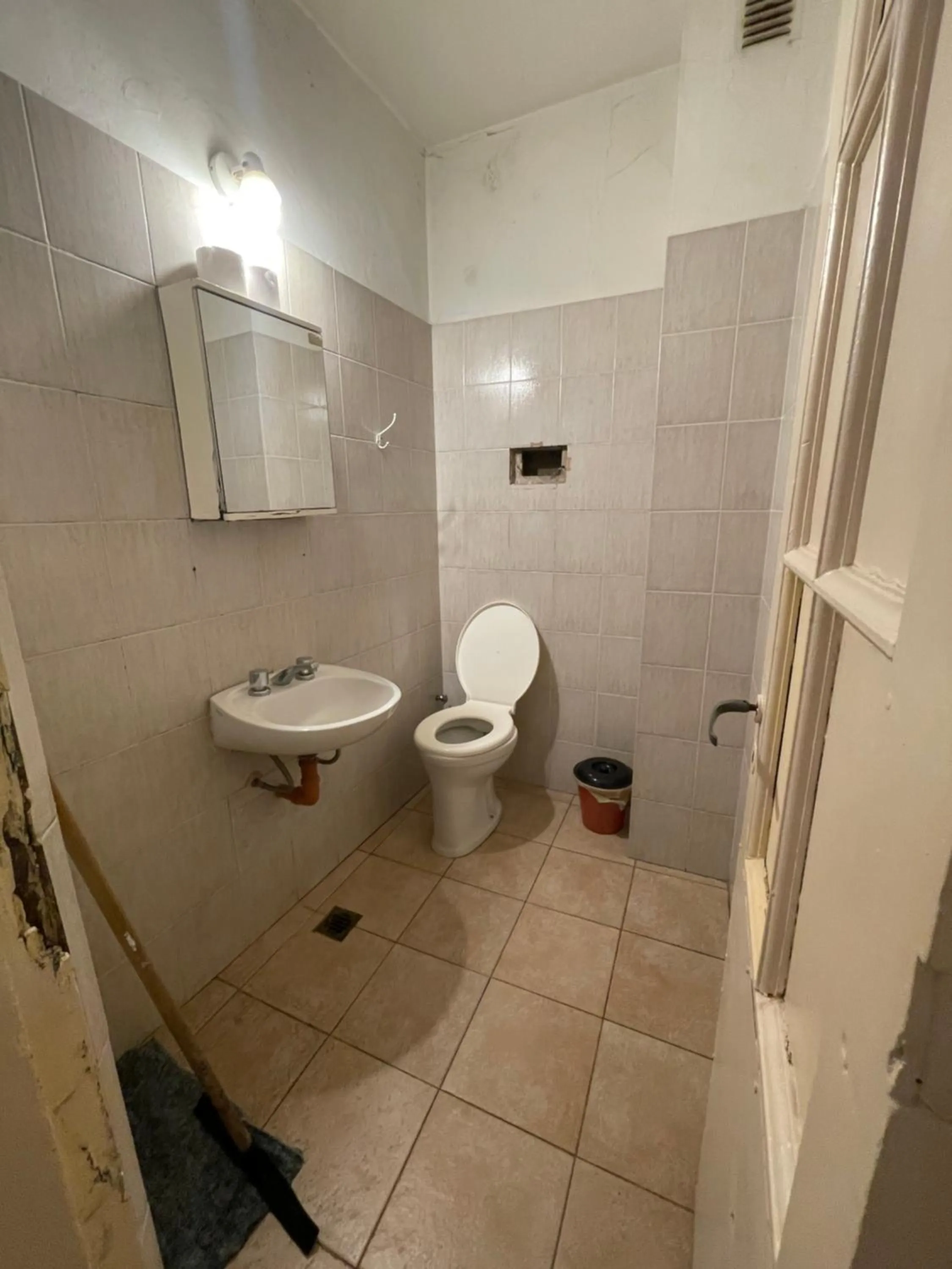 Bathroom in Sevilla Home Hotel