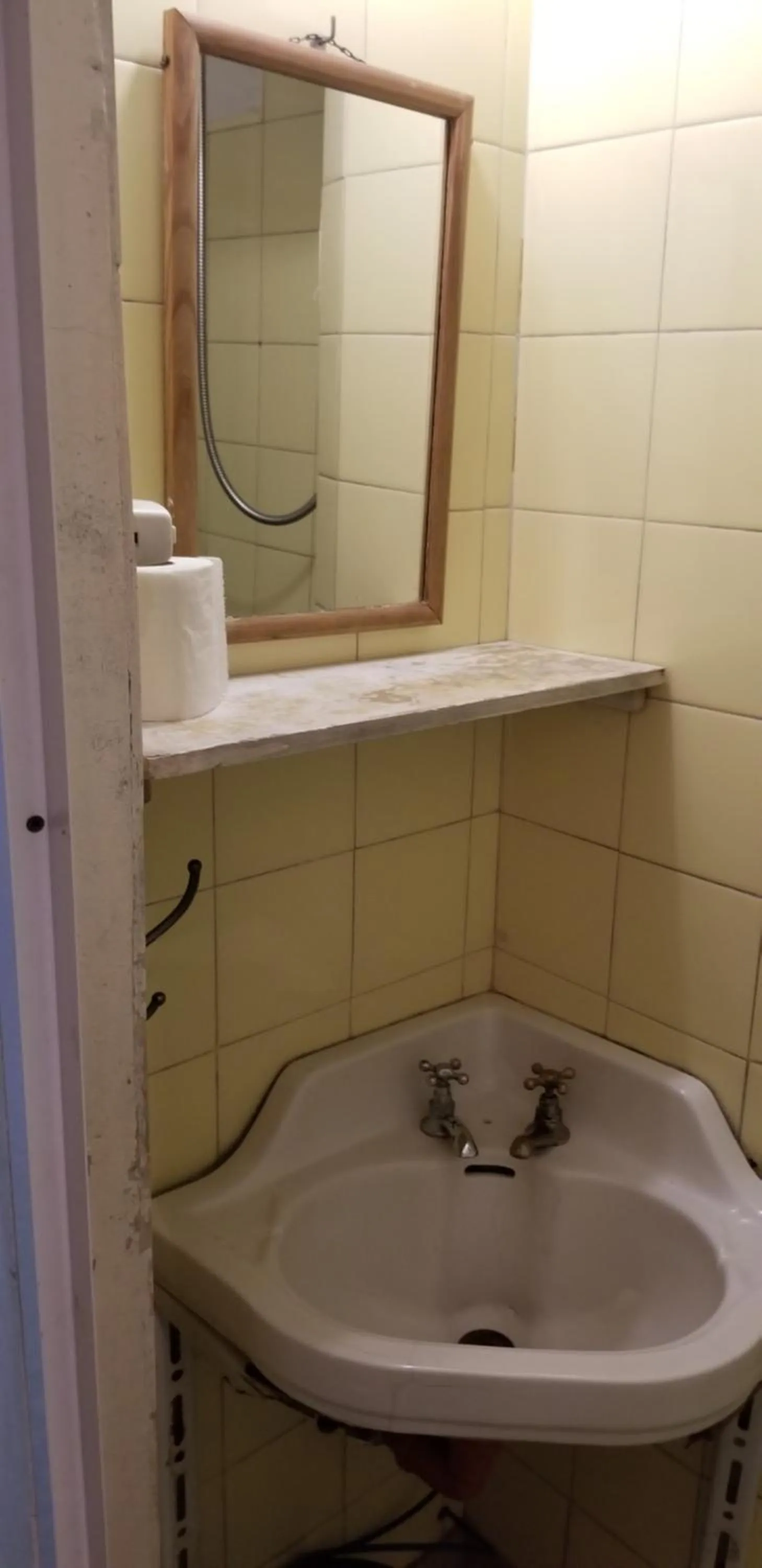 Bathroom in Sevilla Home Hotel