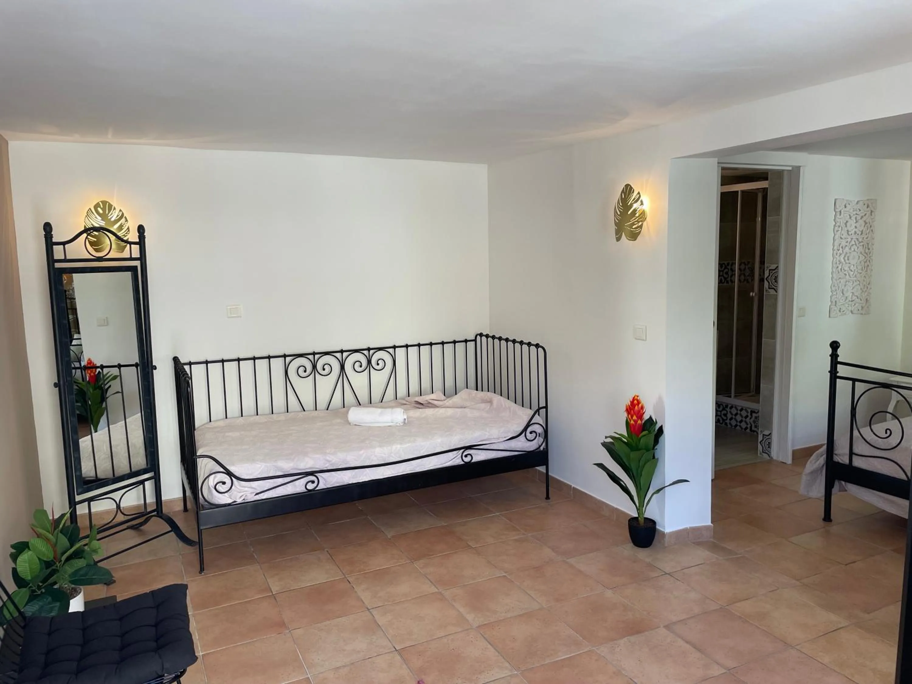 Bed in "Cap Riviera" Hotel & Restaurant Saint Aygulf