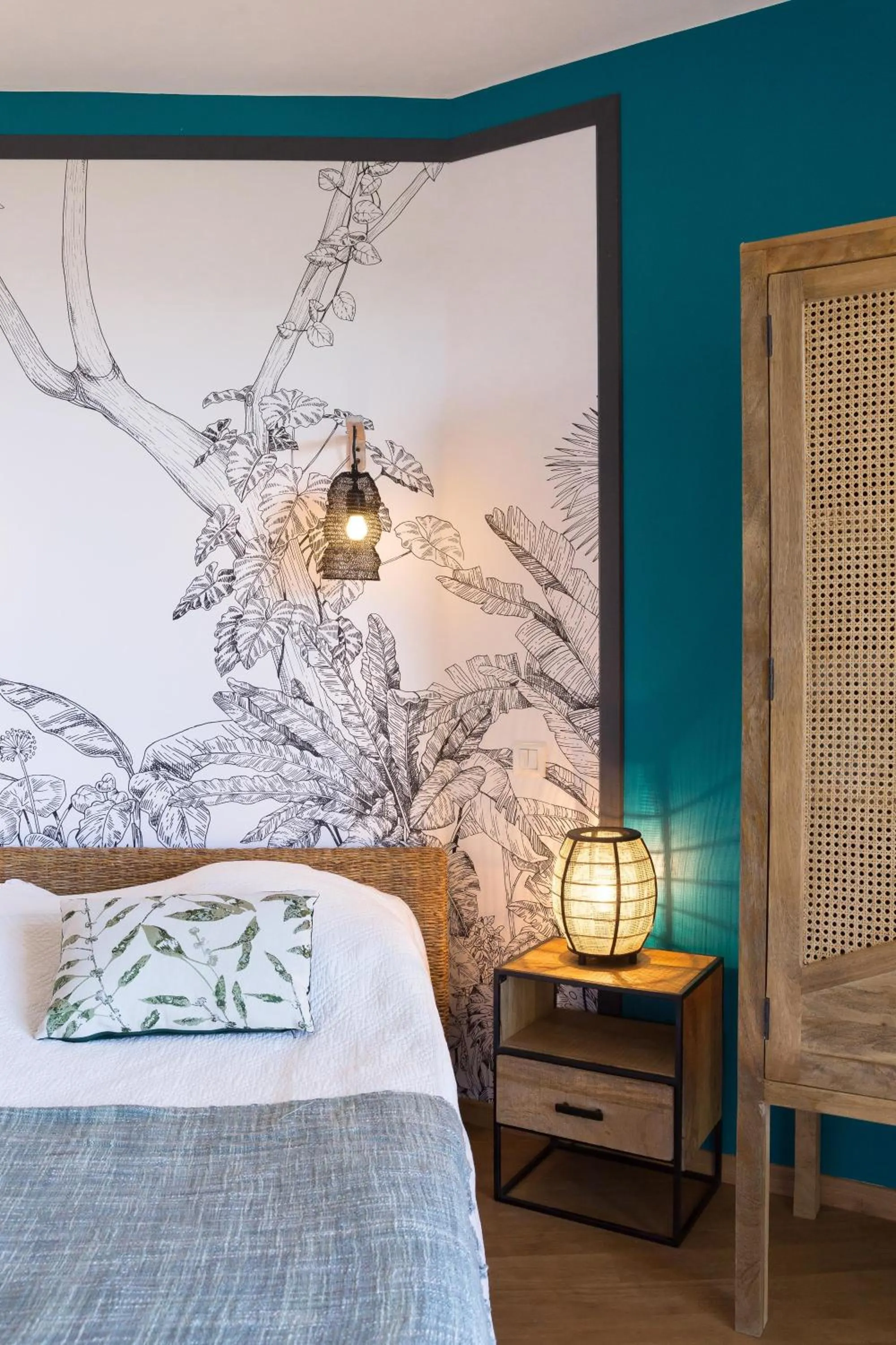 Bed in "Cap Riviera" Hotel & Restaurant Saint Aygulf